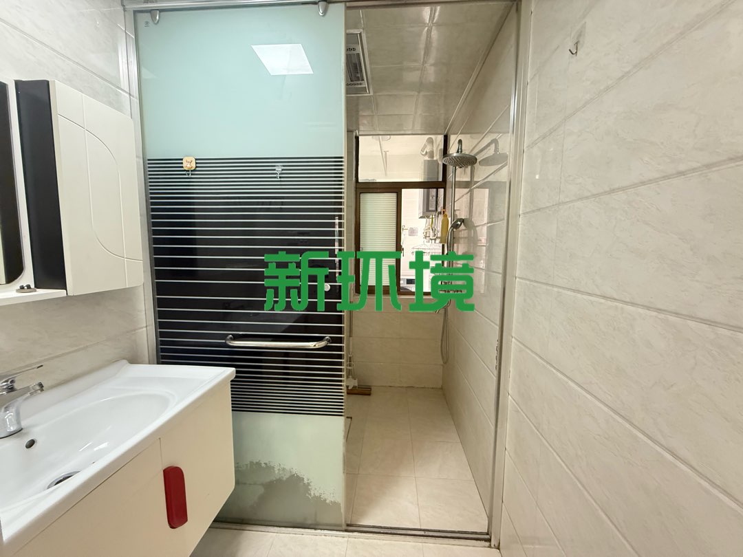 南岸晶都  3室2厅2卫   72.80万客厅