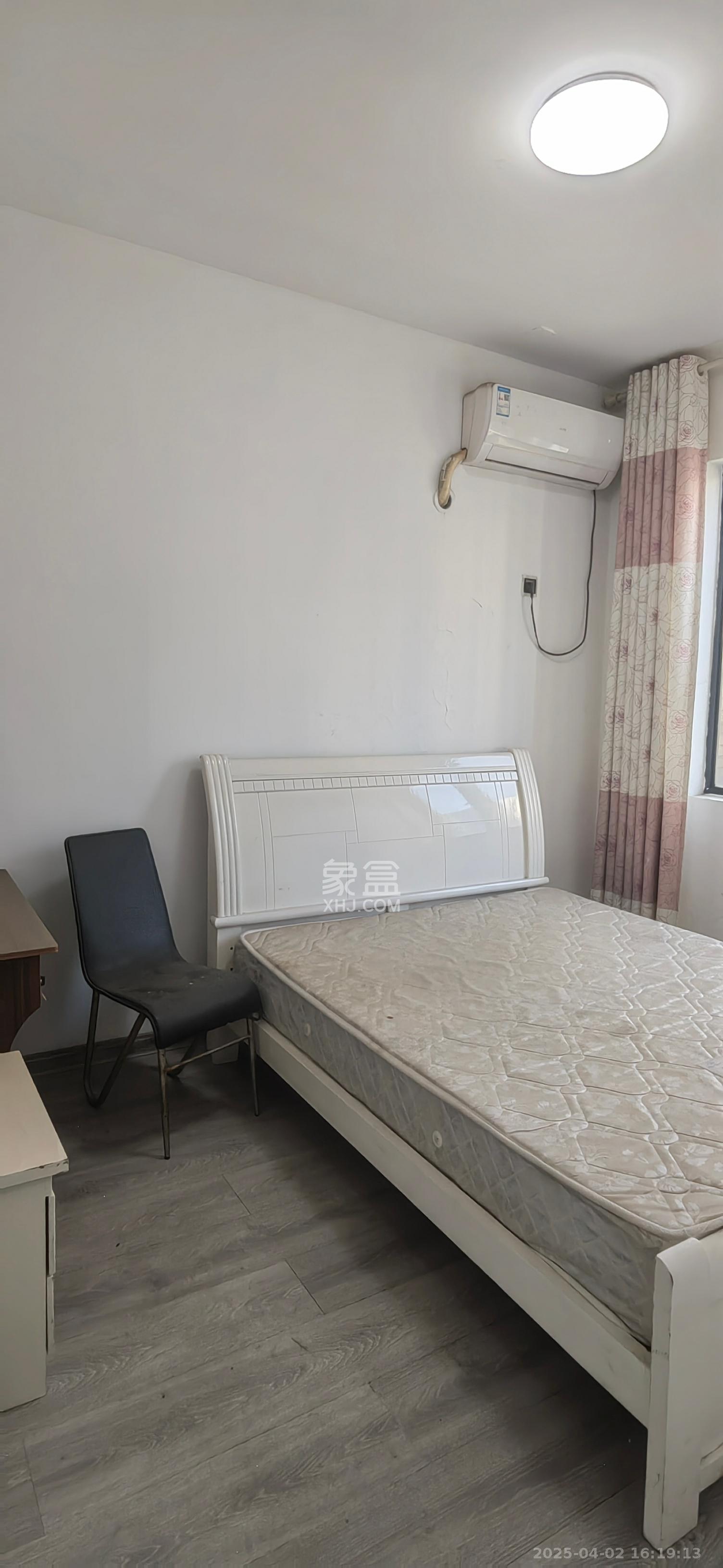 湘府9号 3室2厅1卫 2600.0元/月 湘府9号 3室2厅1卫 2600.0元/月室内图