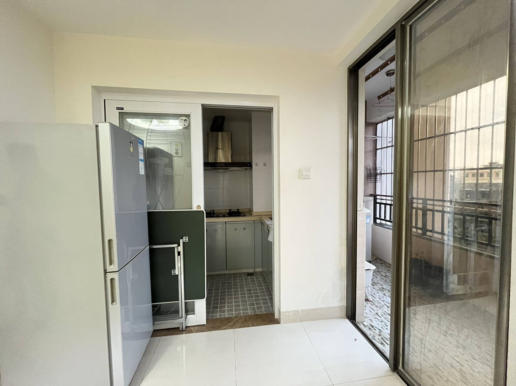 橡树园小区  2室1厅1卫    110.0万 橡树园小区  2室1厅1卫    110.0万室内图