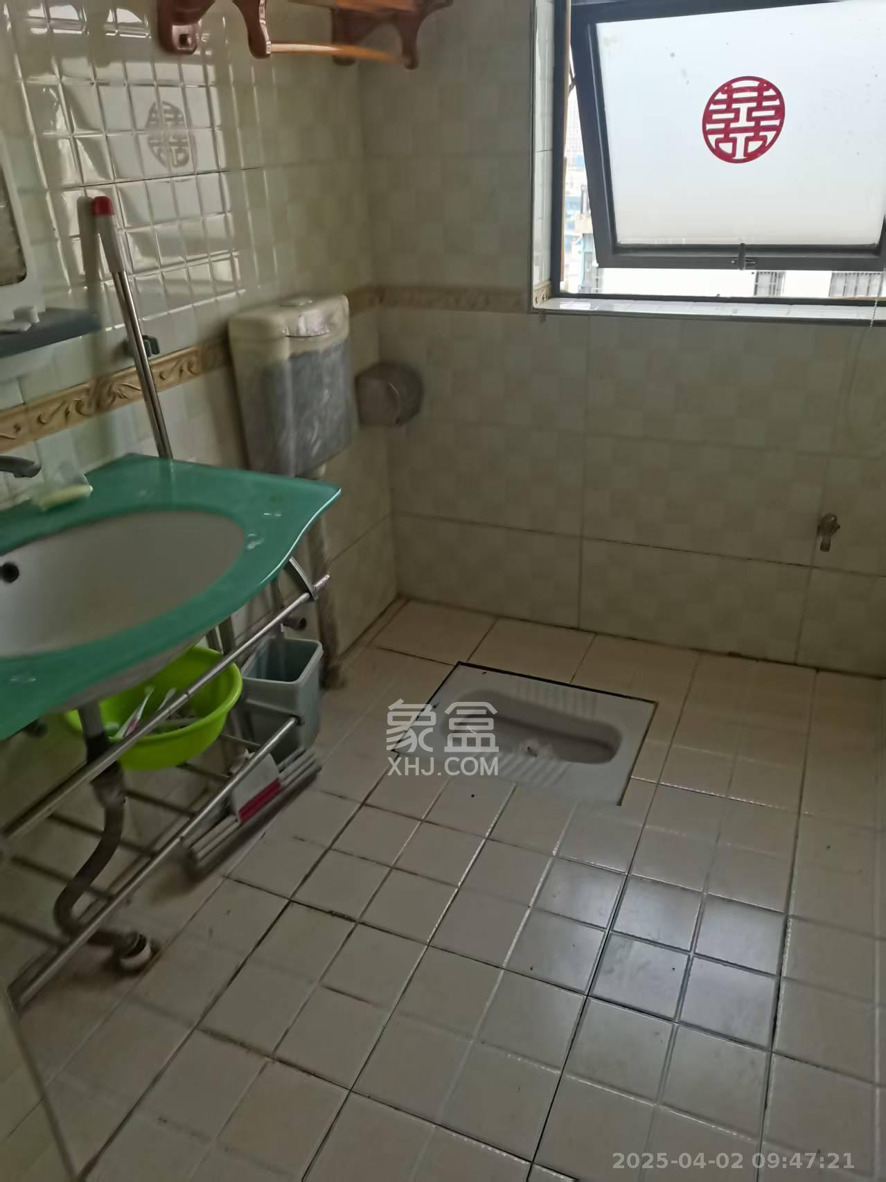 地华梅溪湖畔  2室2厅1卫   2500.00元/月室内图