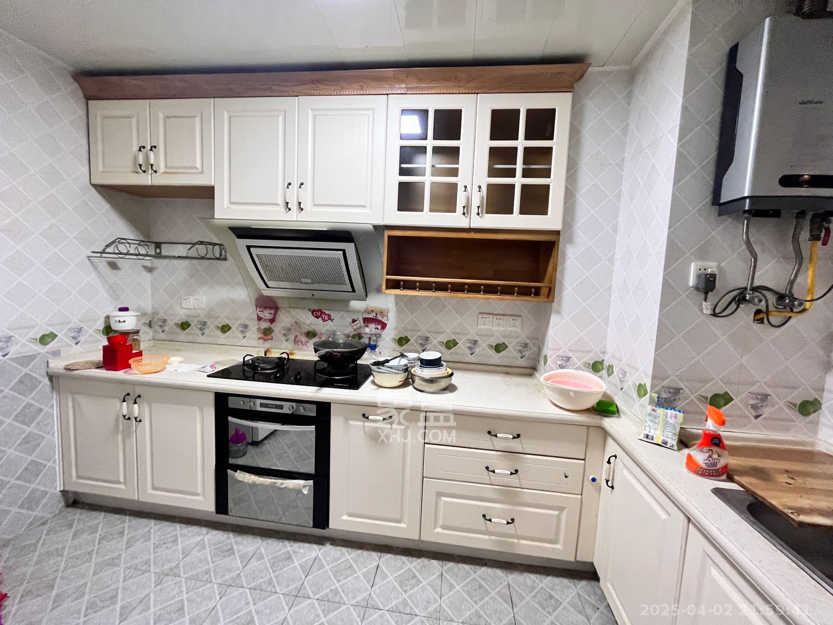 枫华府第 4室2厅2卫 2400.00元/月 枫华府第 4室2厅2卫 2400.00元/月室内图