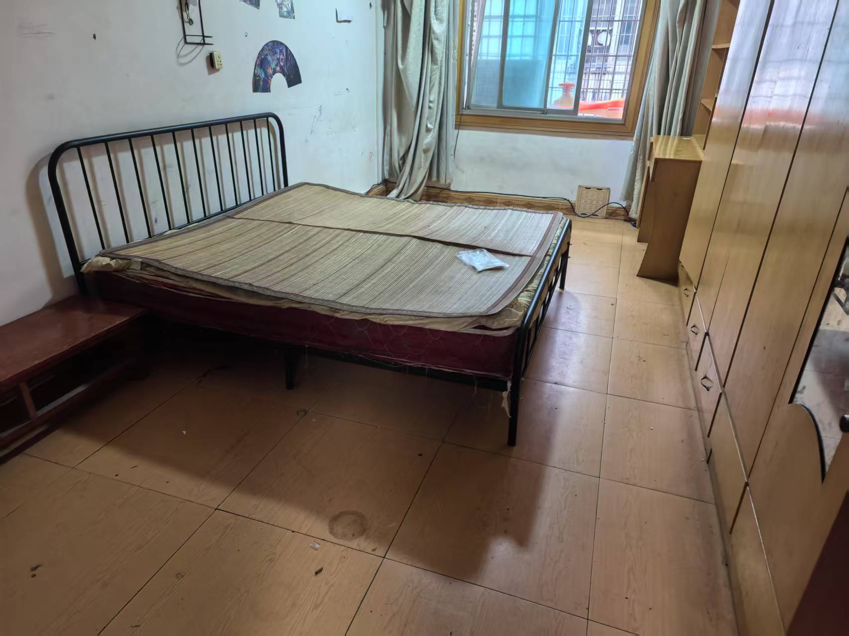 育财农贸市场(民营市场) 3室2厅1卫 1300.0元/月 育财农贸市场(民营市场) 3室2厅1卫 1300.0元/月室内图