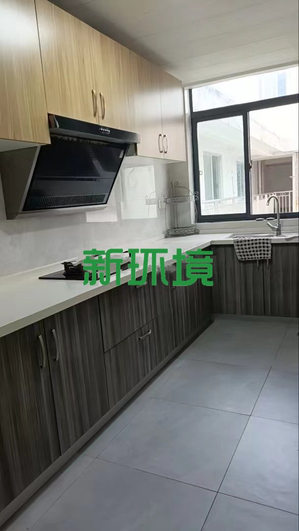 时代港湾  3室2厅2卫   66.00万客厅