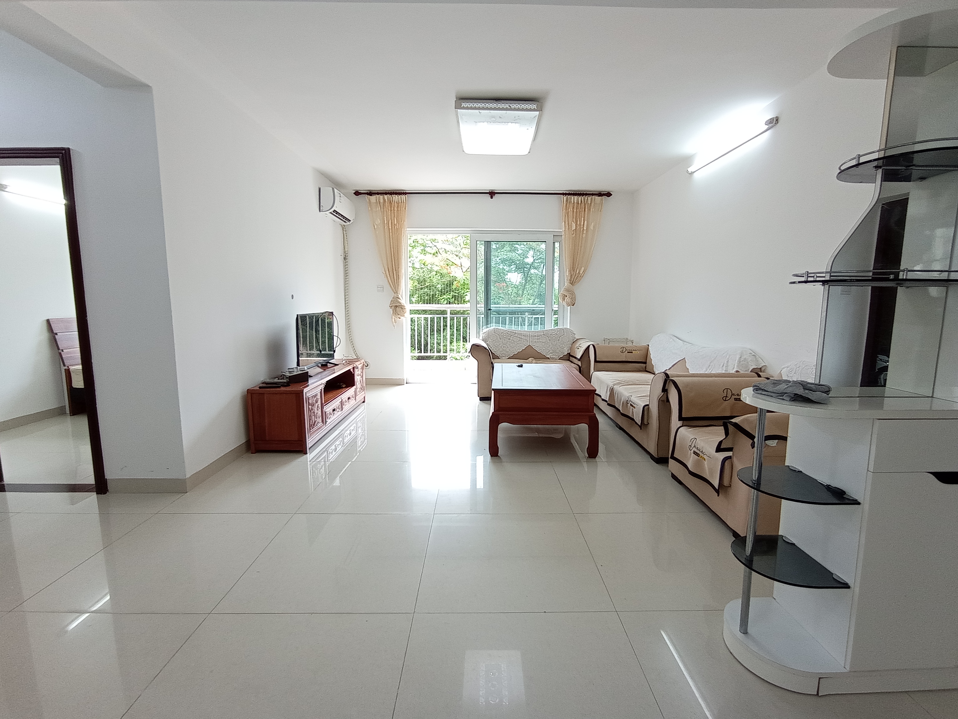 正业广场  3室2厅2卫    200.0万 正业广场  3室2厅2卫    200.0万室内图