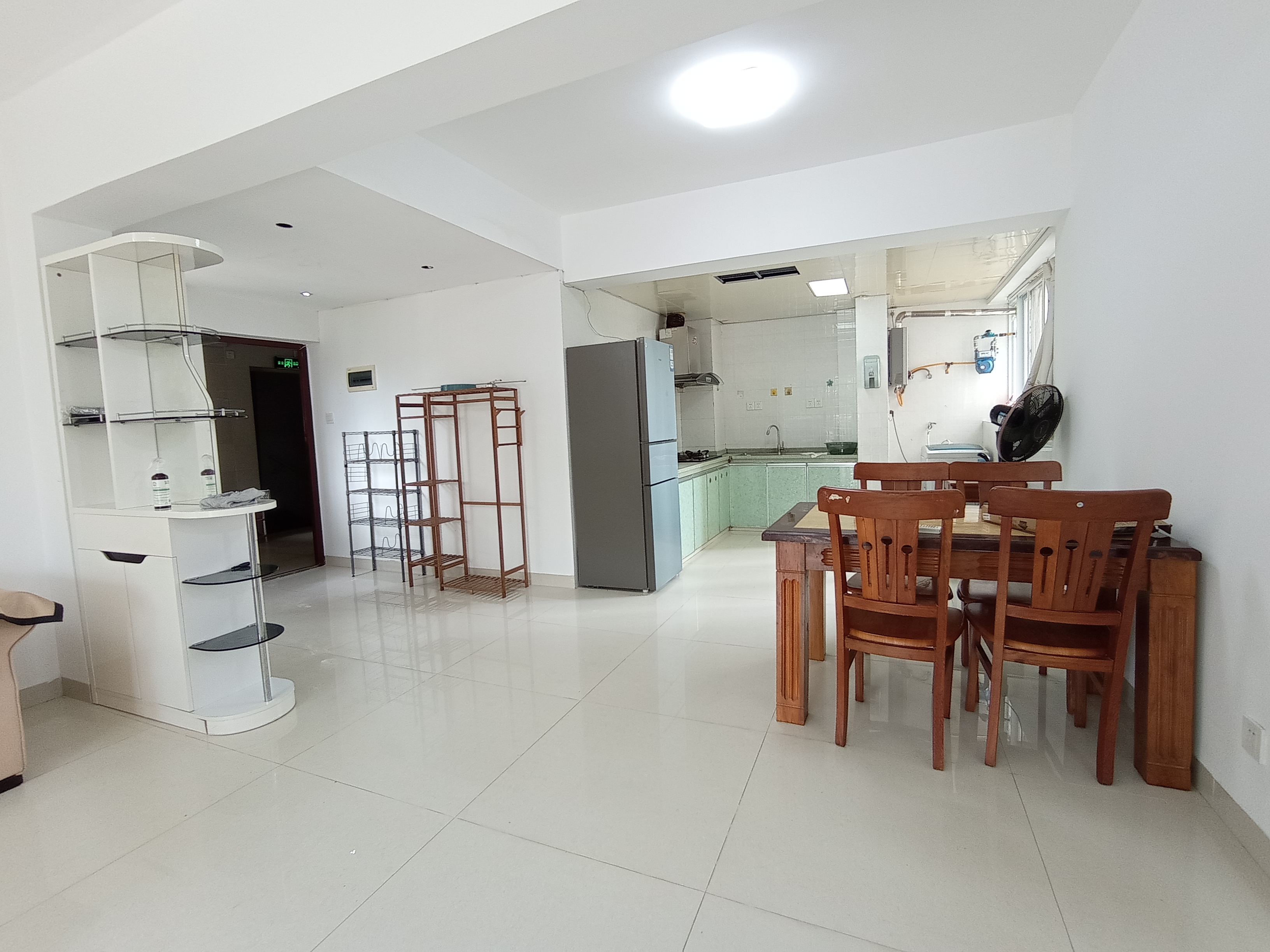 正业广场  3室2厅2卫    200.0万 正业广场  3室2厅2卫    200.0万室内图