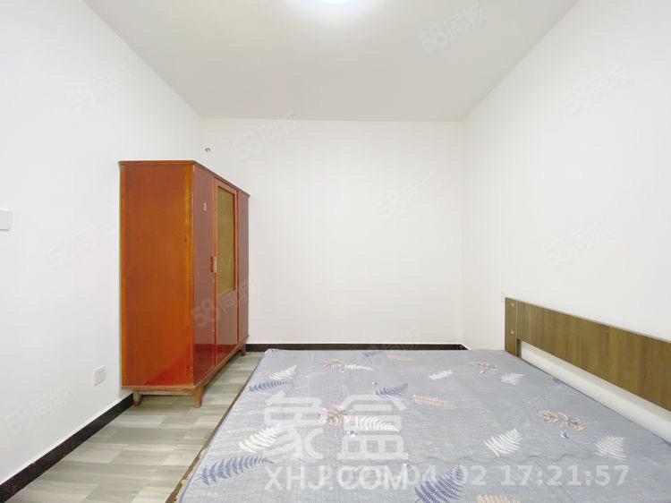 芙蓉环卫公寓  3室0厅0卫   2200.00元/月室内图