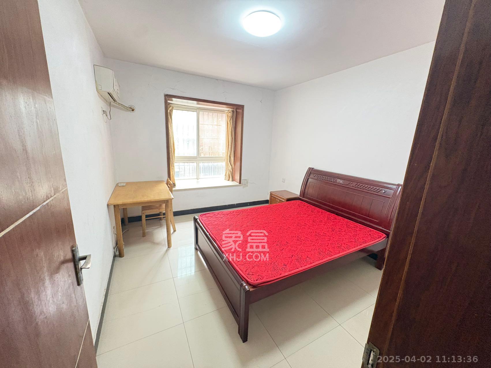 鄱阳小区 3室2厅2卫 1500.0元/月 鄱阳小区 3室2厅2卫 1500.0元/月室内图