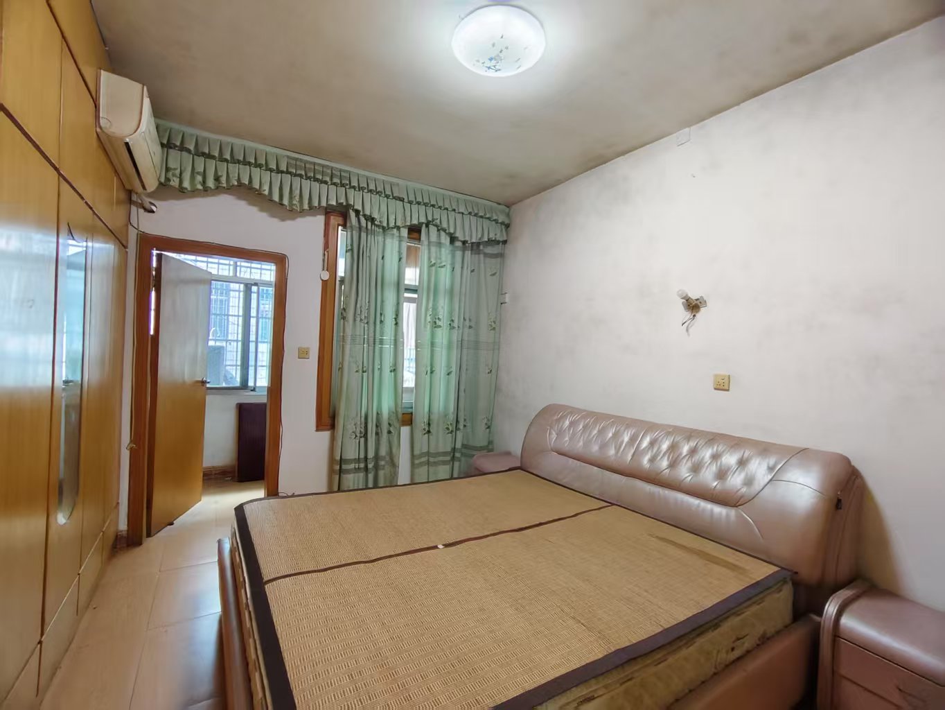 育财农贸市场（民营市场）  3室2厅1卫    1300.0元/月室内图