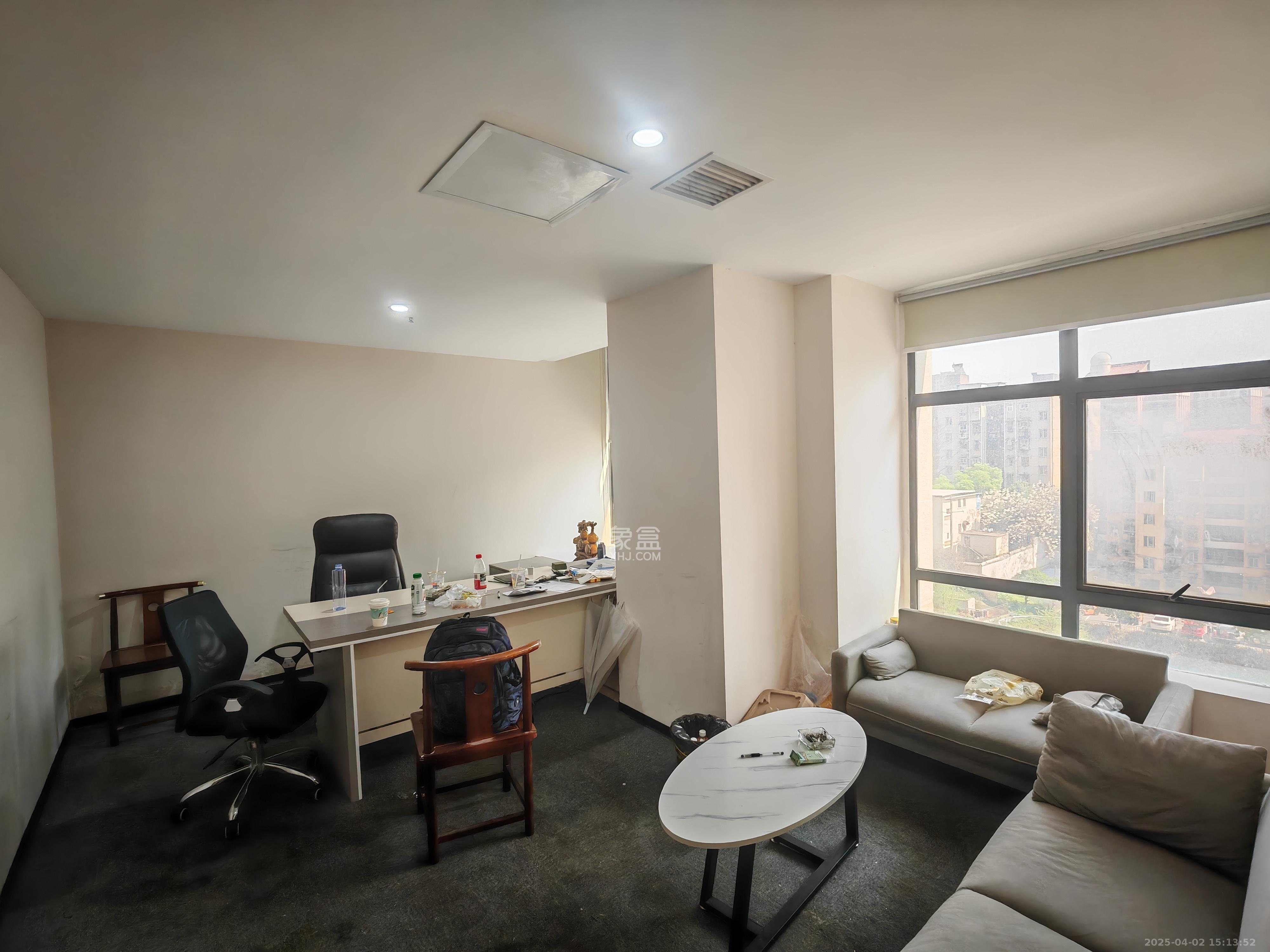 蓝湾国际广场 1室1厅1卫 15800.0元/月 蓝湾国际广场 1室1厅1卫 15800.0元/月室内图