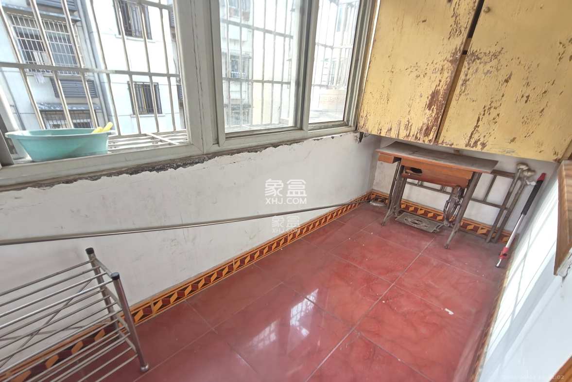 南沙井红旗织布厂宿舍 2室1厅1卫 1000.0元/月 南沙井红旗织布厂宿舍 2室1厅1卫 1000.0元/月室内图