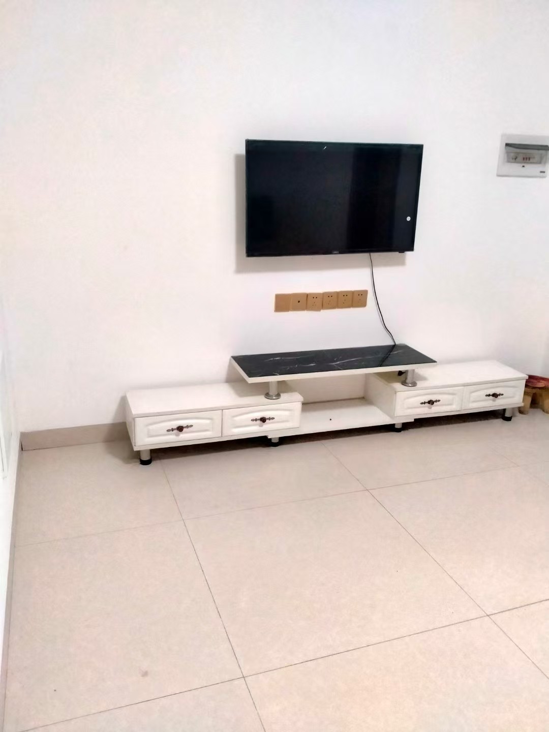 公路局家属院(产权:天马山5号) 2室2厅1卫 800.0元/月 公路局家属院(产权:天马山5号) 2室2厅1卫 800.0元/月室内图