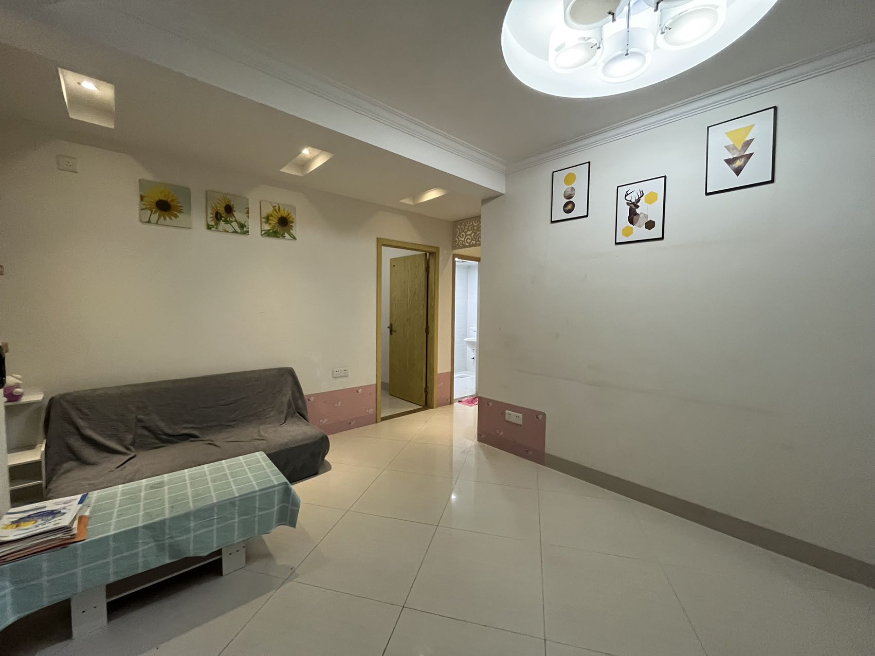 橡树园小区  2室1厅1卫    110.0万 橡树园小区  2室1厅1卫    110.0万室内图