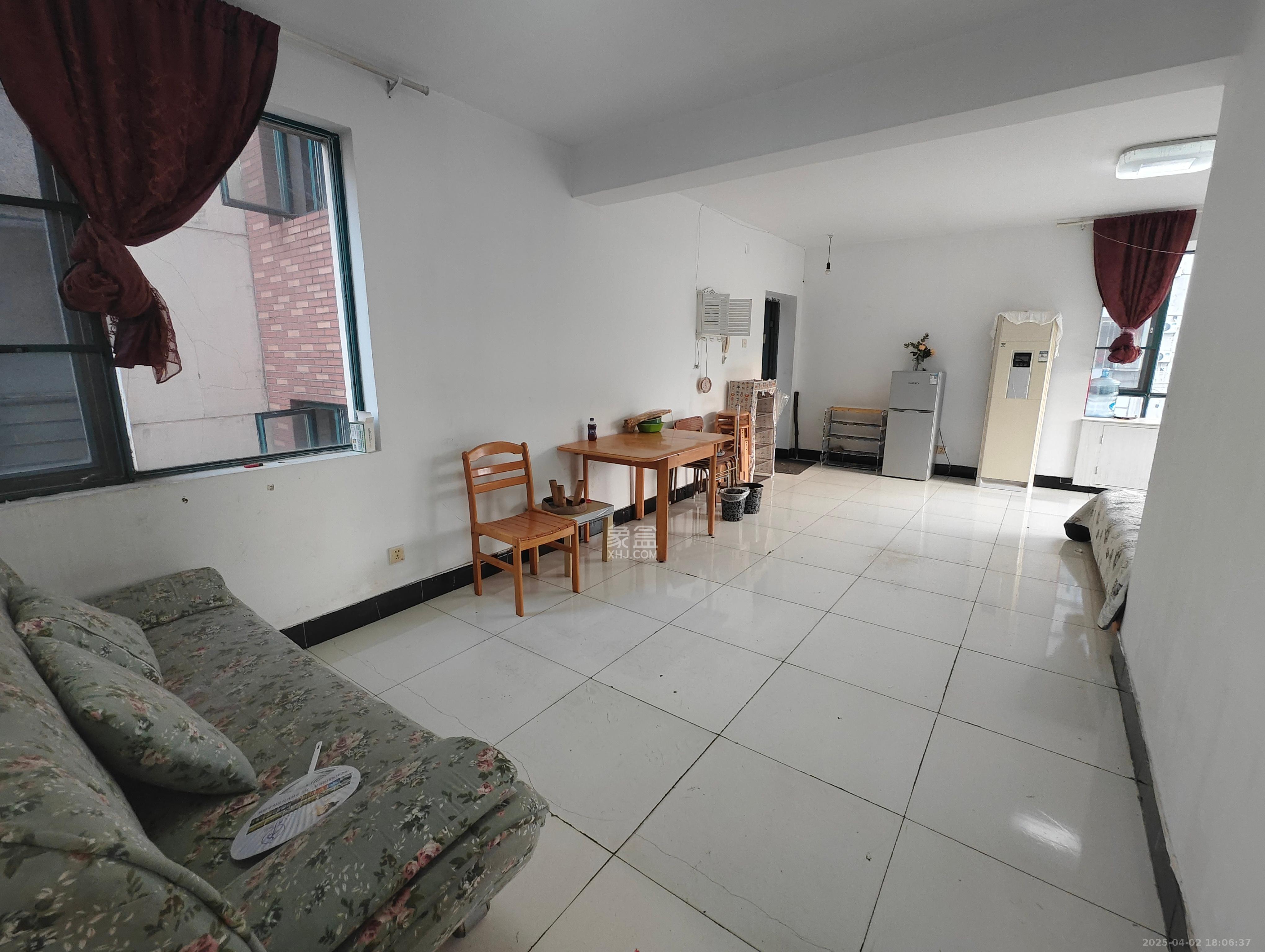 东方新城  2室1厅1卫    2100.0元/月 东方新城  2室1厅1卫    2100.0元/月室内图