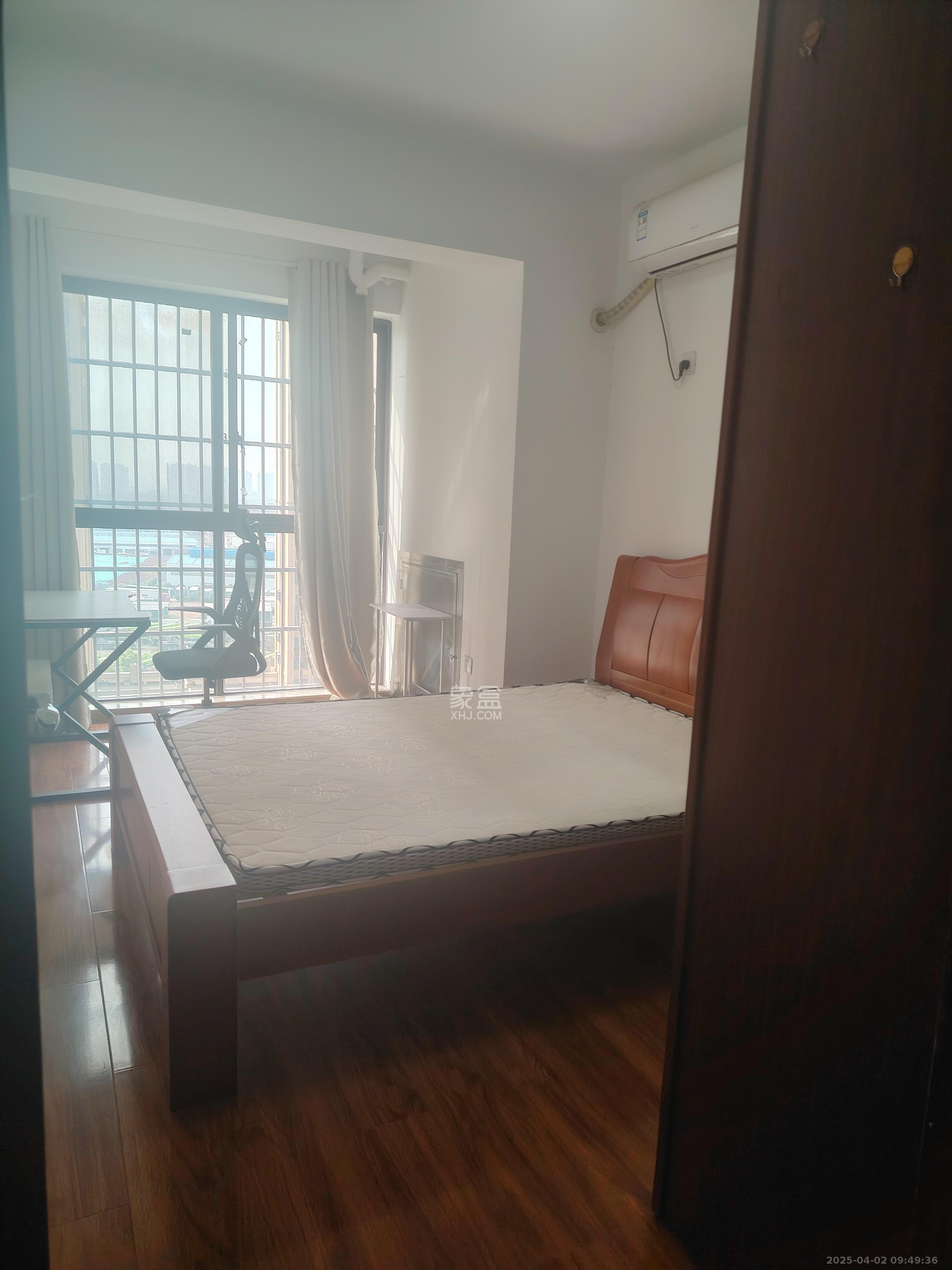 东方美地  3室2厅1卫   2200.00元/月室内图