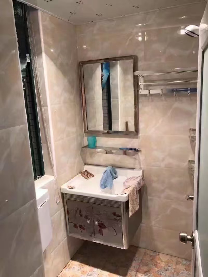 长和广场 1室0厅1卫 900.0元/月 长和广场 1室0厅1卫 900.0元/月室内图