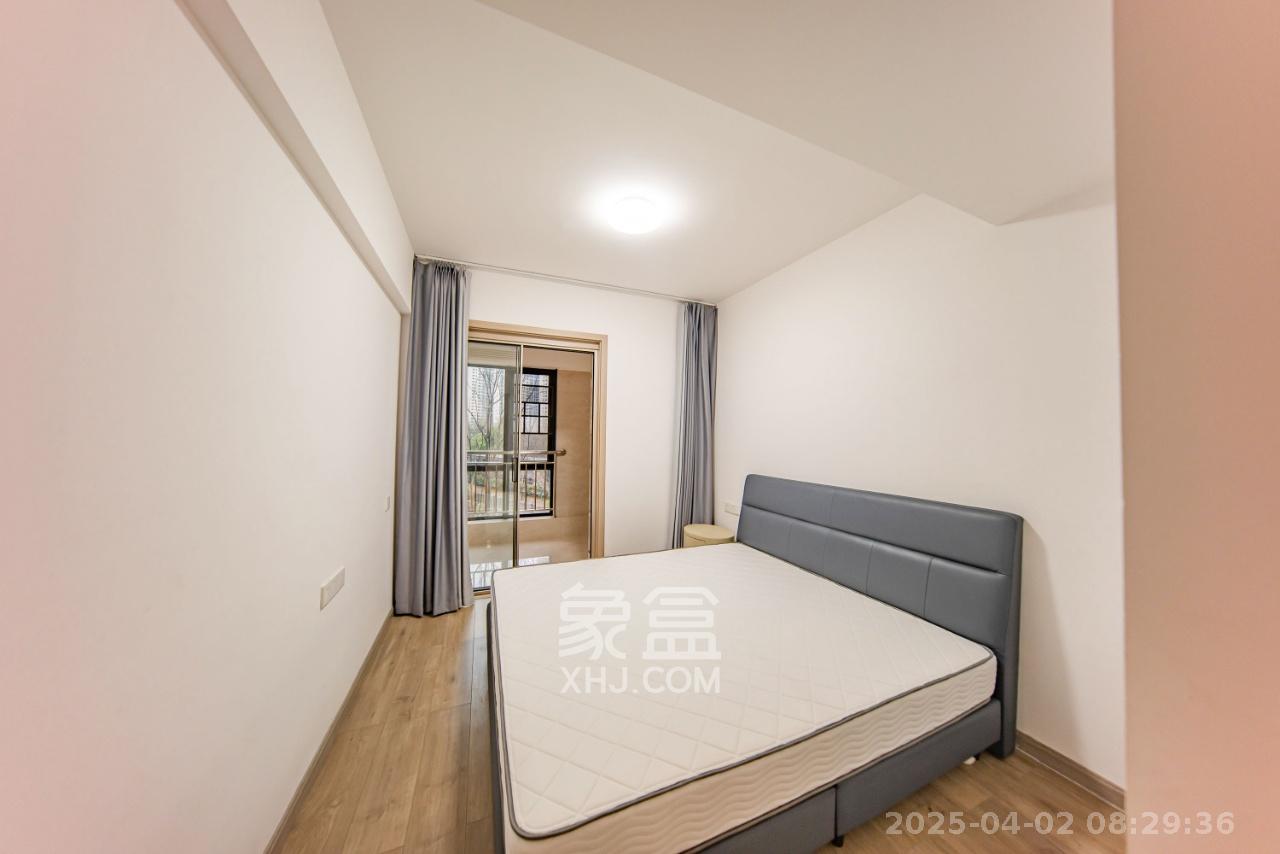 建投象山国际  4室2厅2卫   3600.00元/月室内图