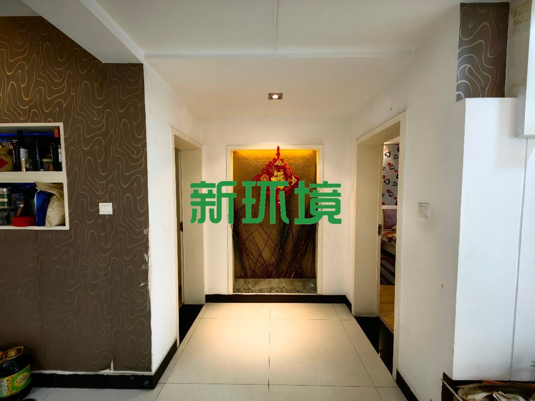 鼎泰逸景园  3室2厅2卫   50.00万客厅