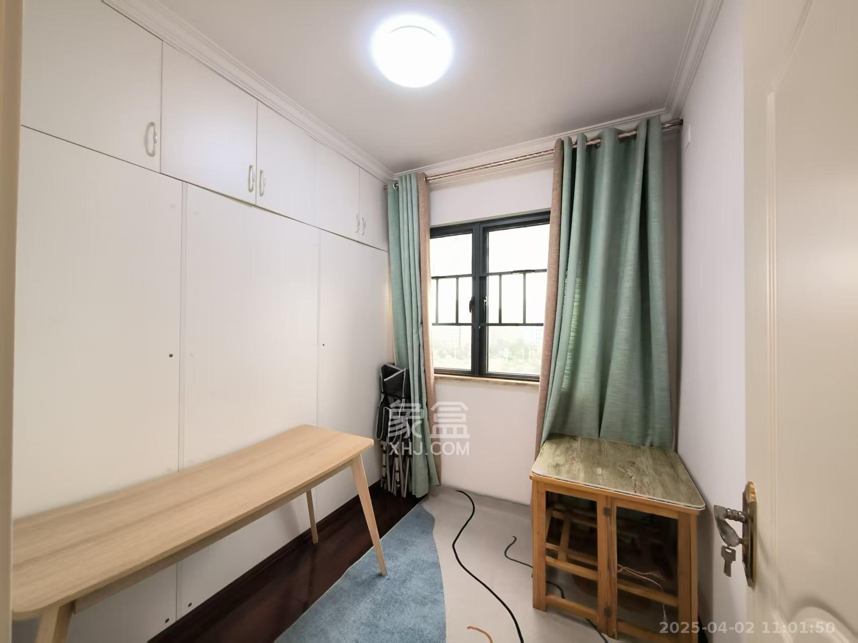 中建芙蓉嘉苑  3室2厅1卫   2300.00元/月室内图