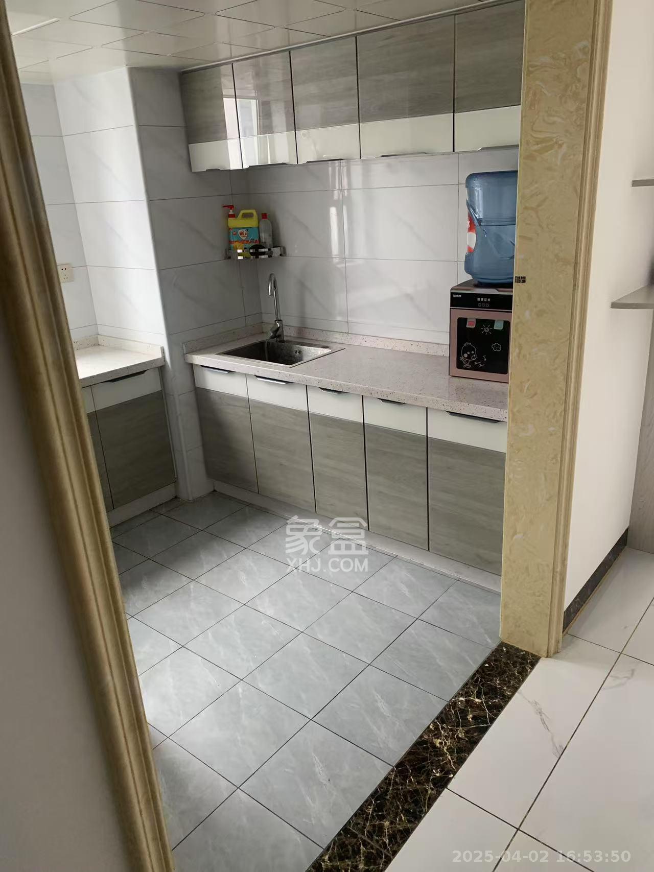 龙湖新壹城 1室1厅1卫 2600.0元/月 龙湖新壹城 1室1厅1卫 2600.0元/月室内图