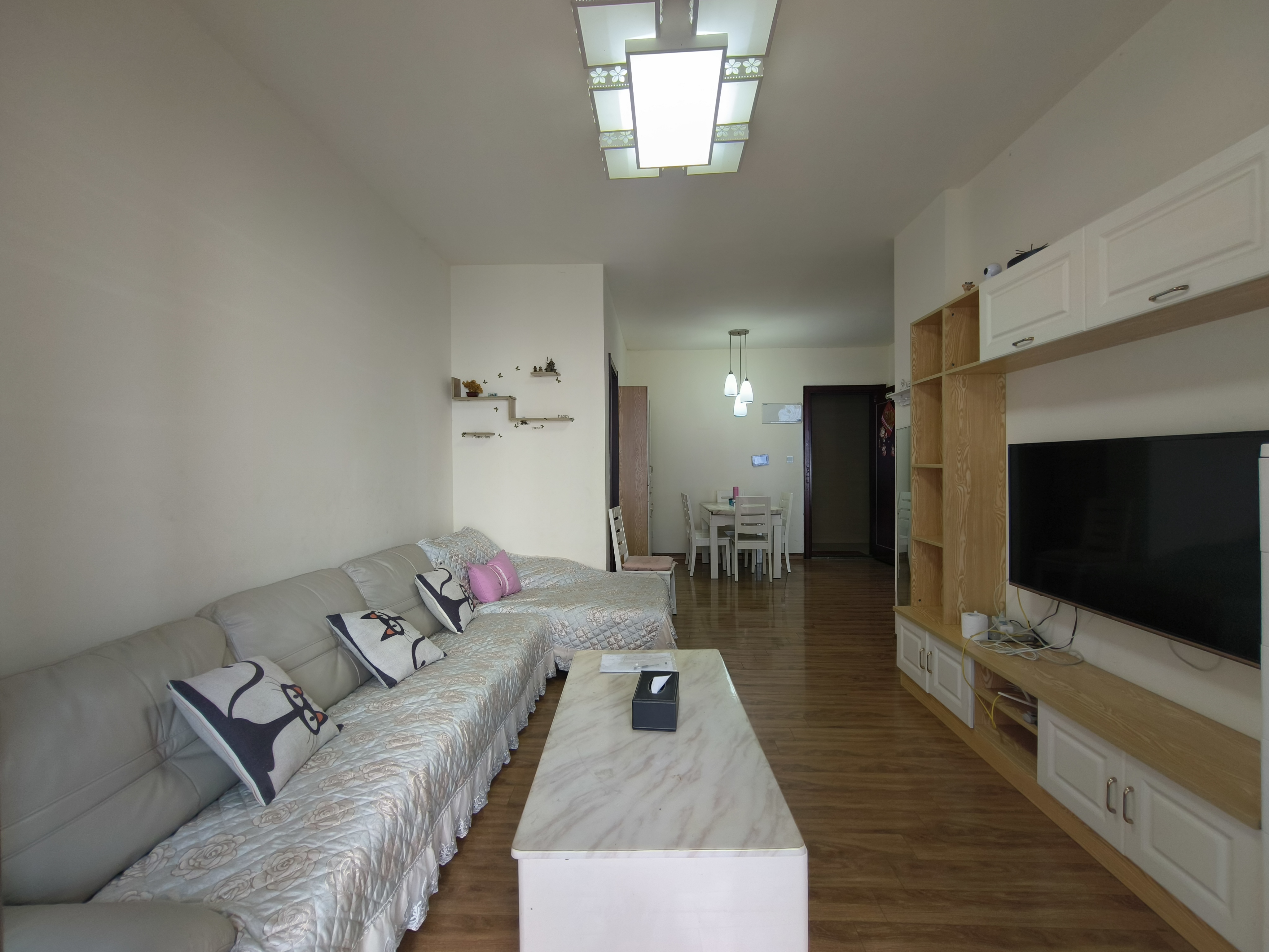 碧桂园 2室2厅1卫 1800.0元/月 碧桂园 2室2厅1卫 1800.0元/月室内图