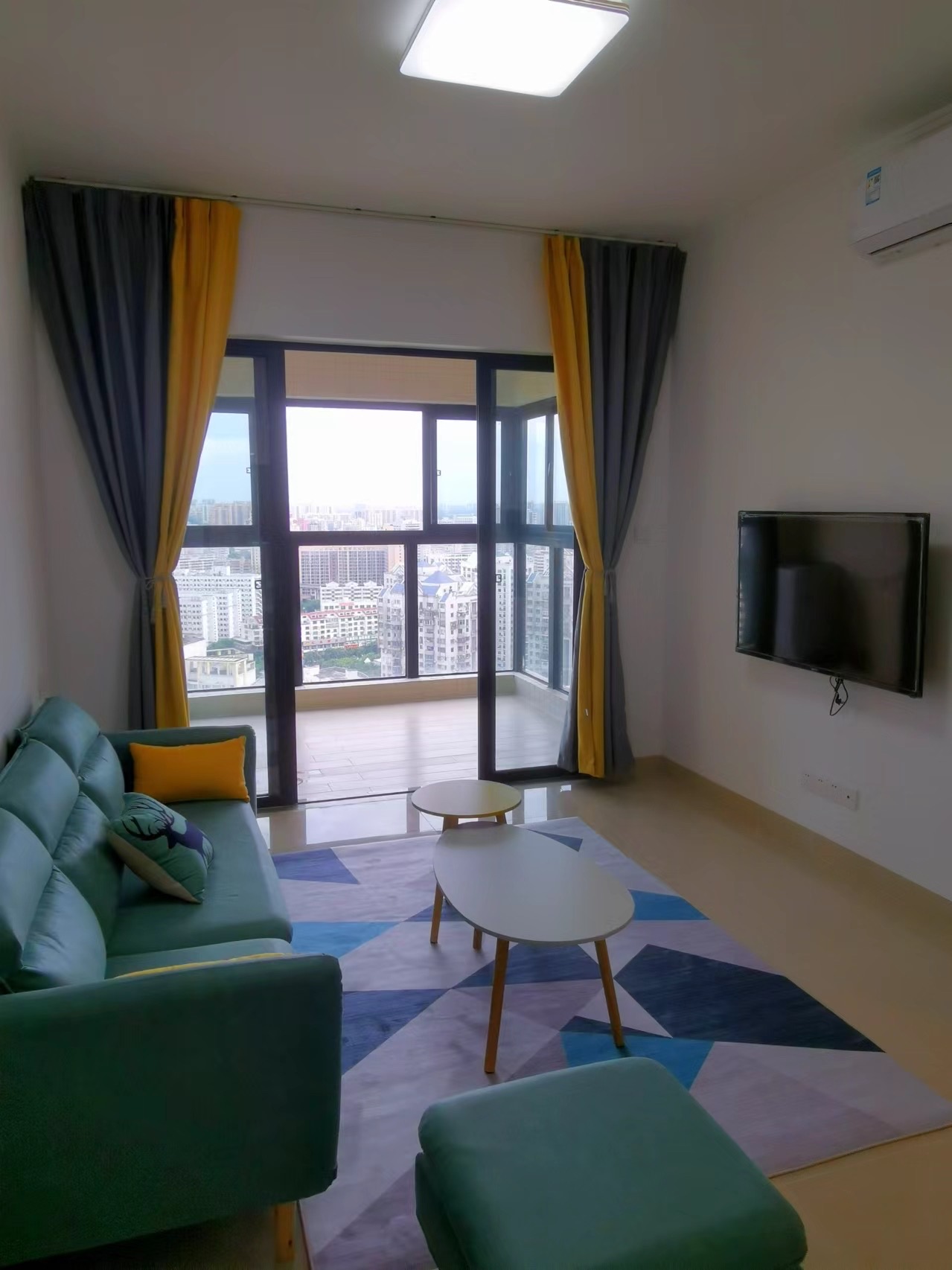 龙昆悦城 2室2厅1卫 140.0万 龙昆悦城 2室2厅1卫 140.0万室内图