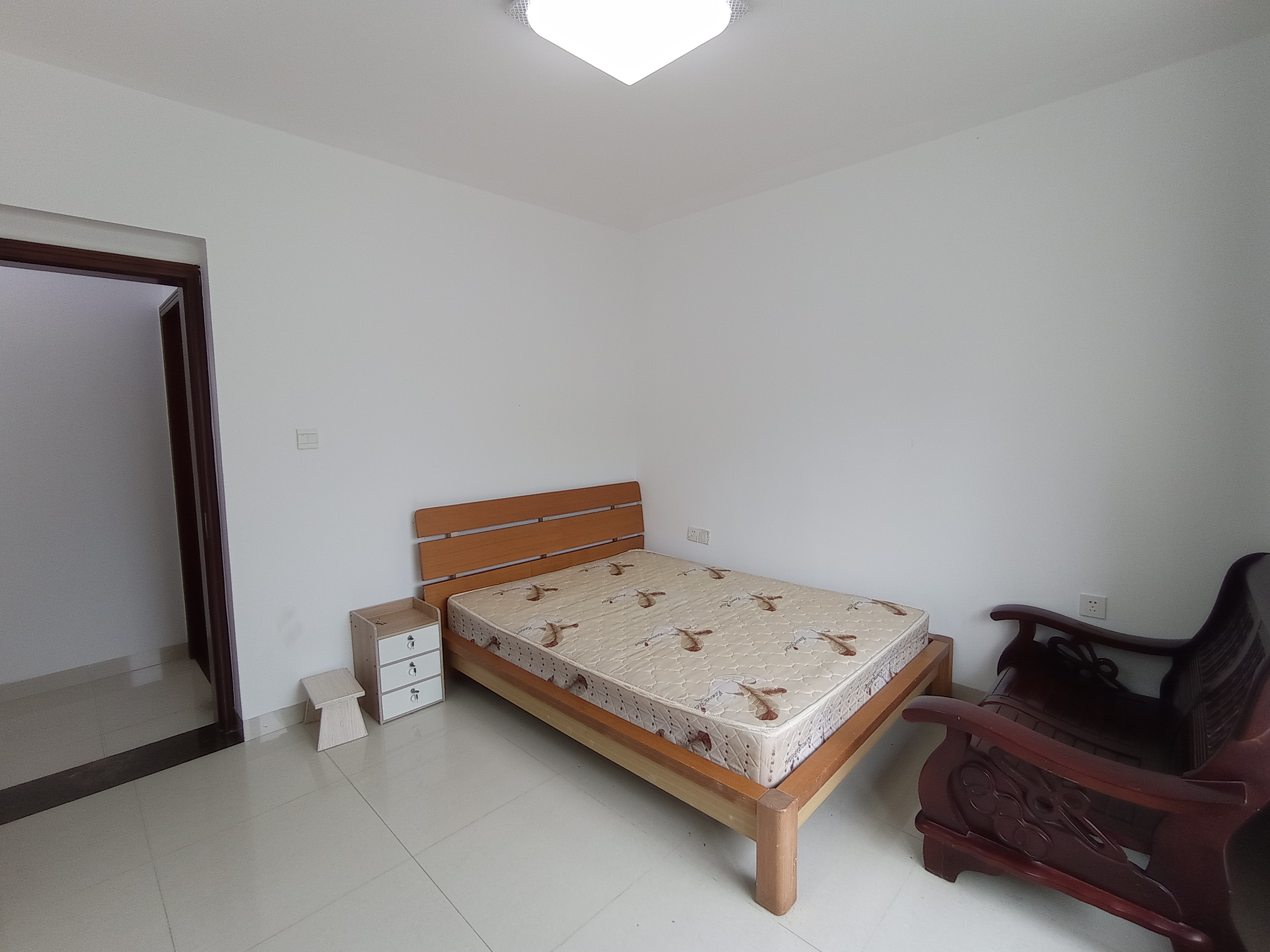 正业广场  3室2厅2卫    200.0万 正业广场  3室2厅2卫    200.0万室内图