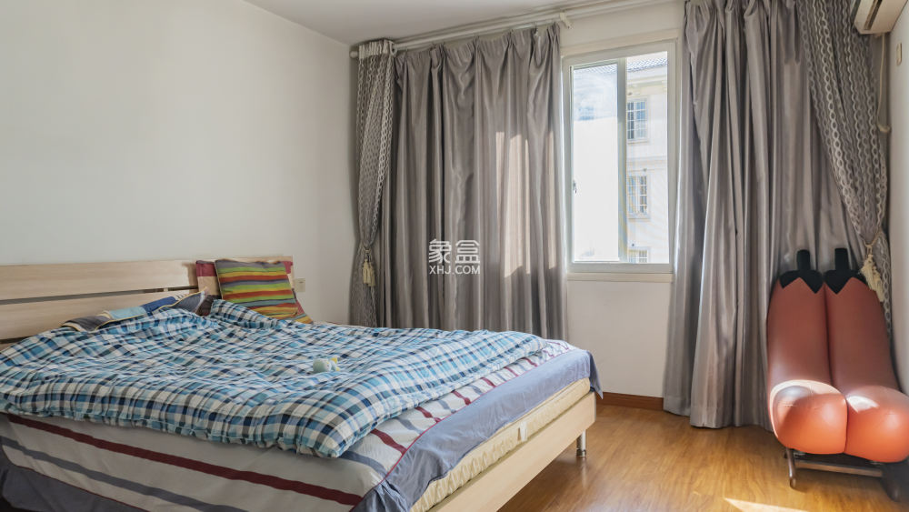 精锐华府(精锐华庭) 3室2厅2卫 1800.0元/月 精锐华府(精锐华庭) 3室2厅2卫 1800.0元/月室内图