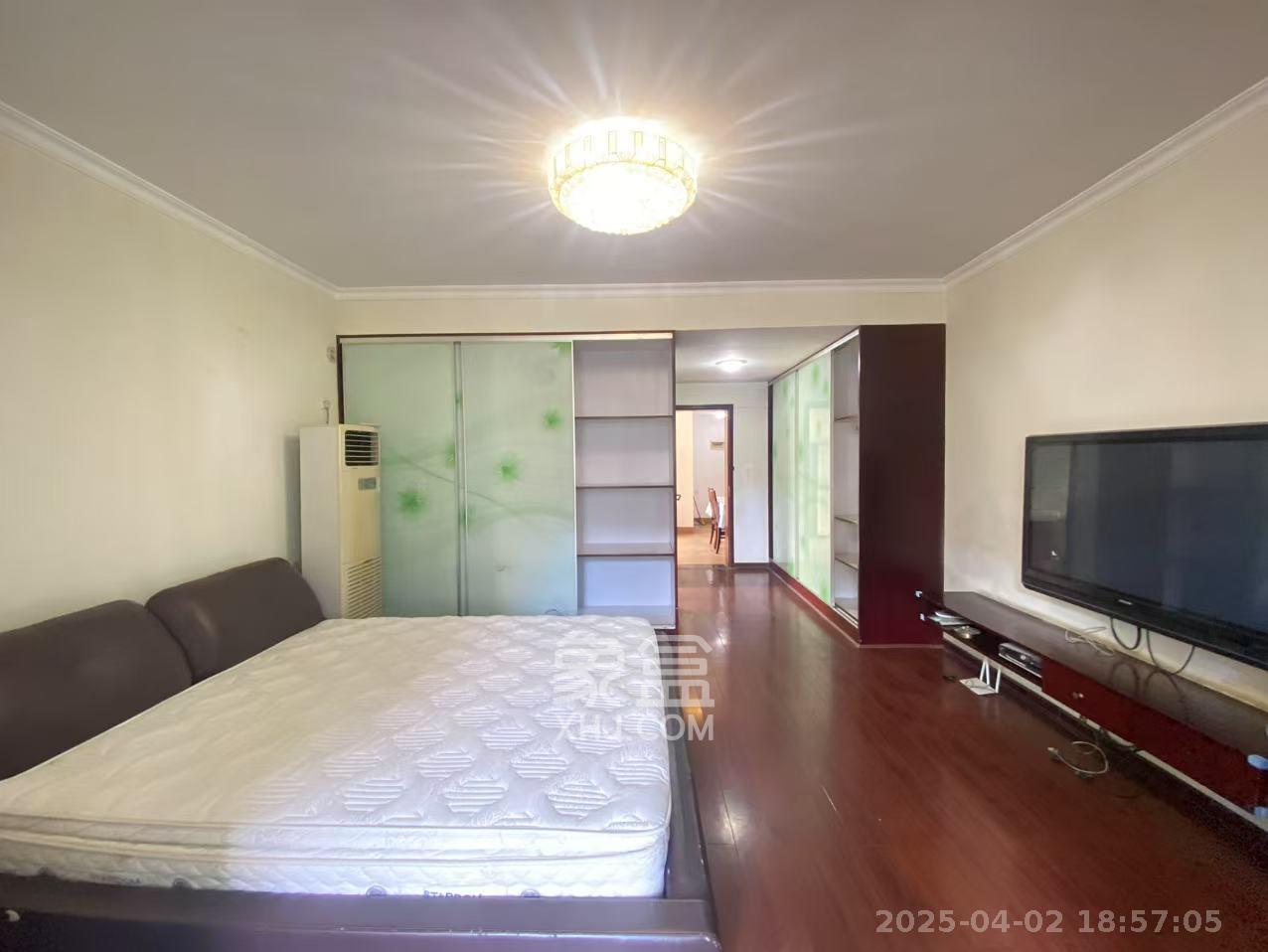 芙蓉蓉苑 1室1厅1卫 2000.0元/月 芙蓉蓉苑 1室1厅1卫 2000.0元/月室内图