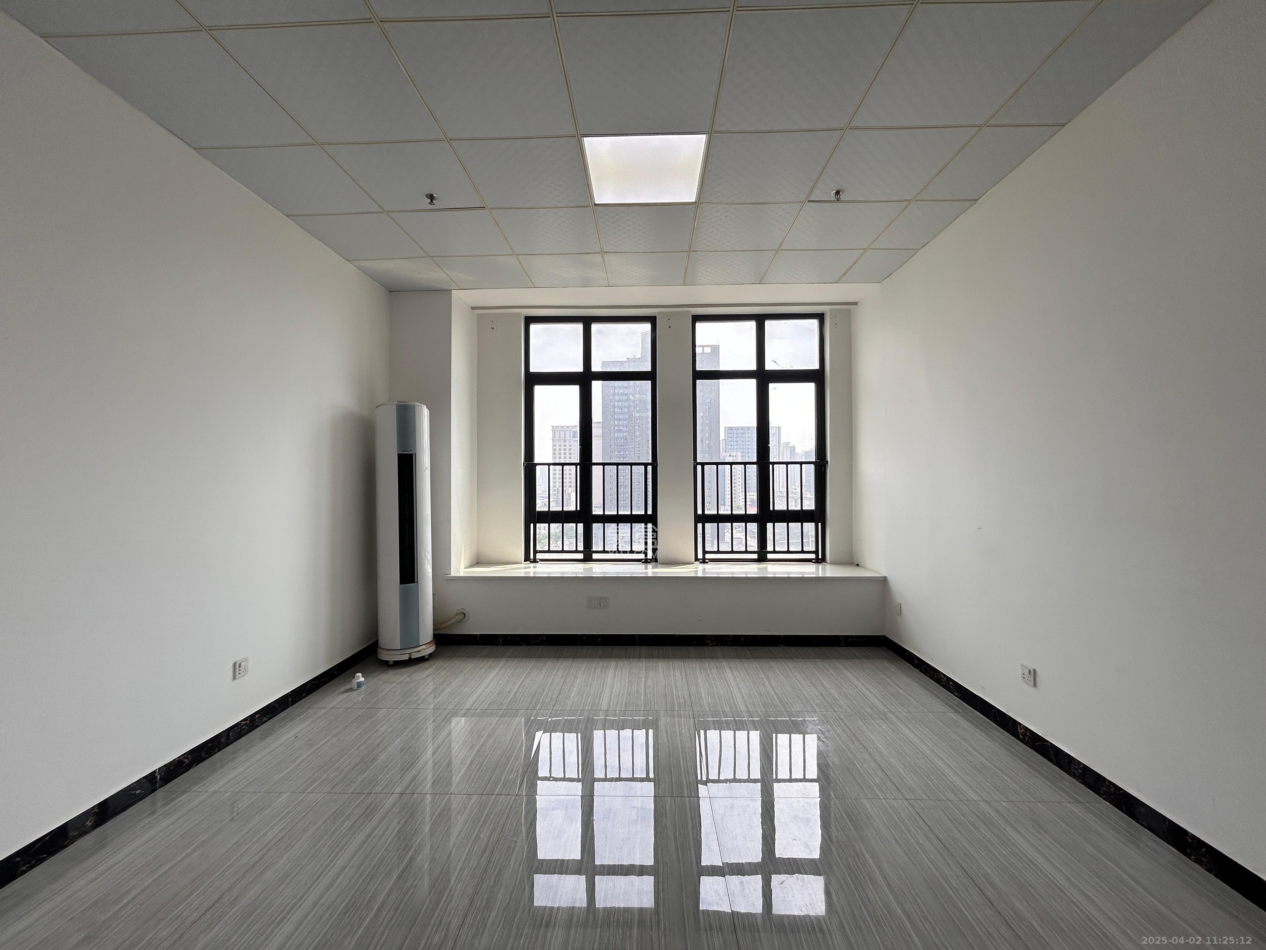 荣悦台  1室1厅1卫    2000.0元/月 荣悦台  1室1厅1卫    2000.0元/月室内图