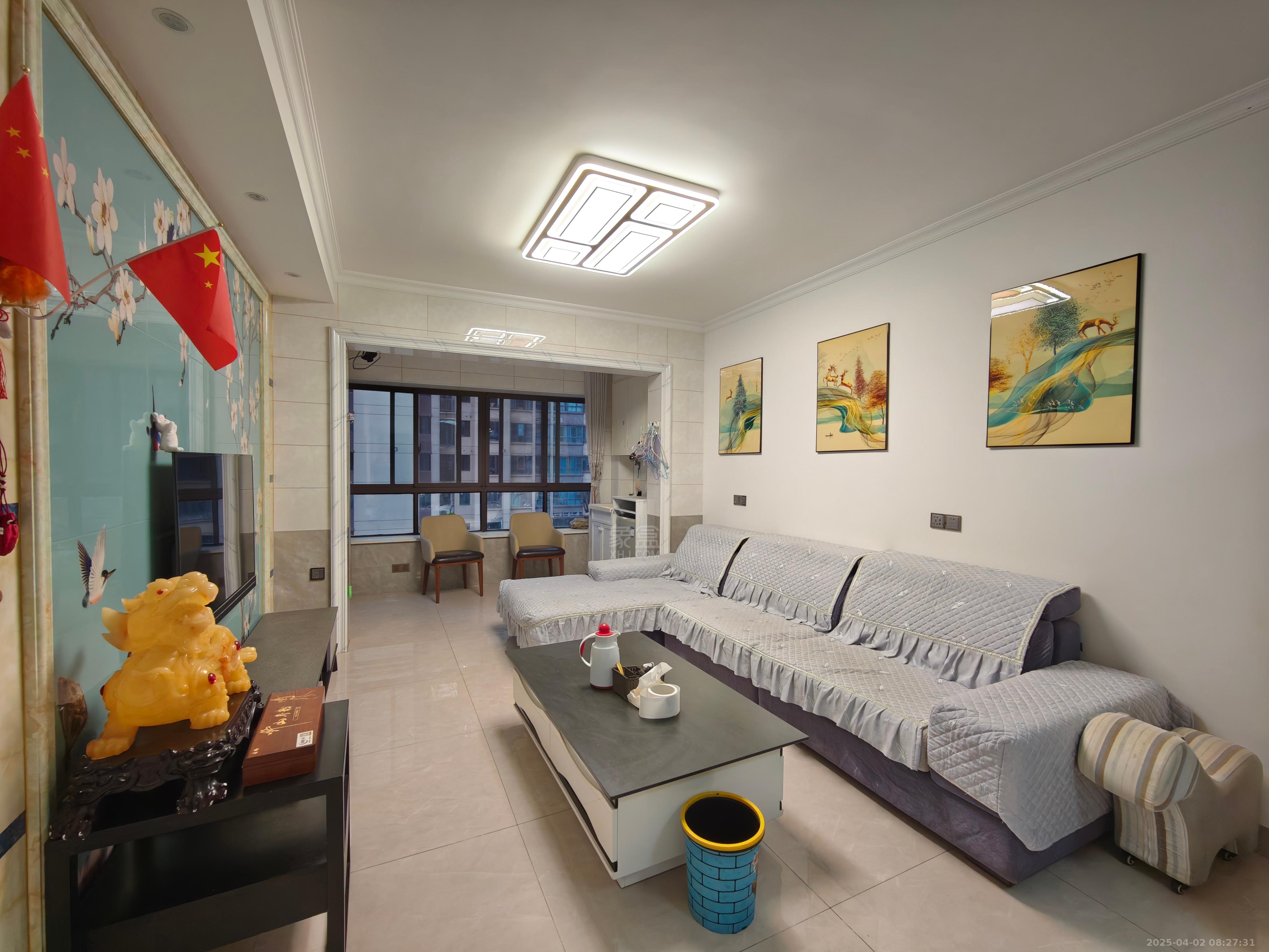 中房天玺湾 3室2厅2卫 1700.0元/月 中房天玺湾 3室2厅2卫 1700.0元/月室内图