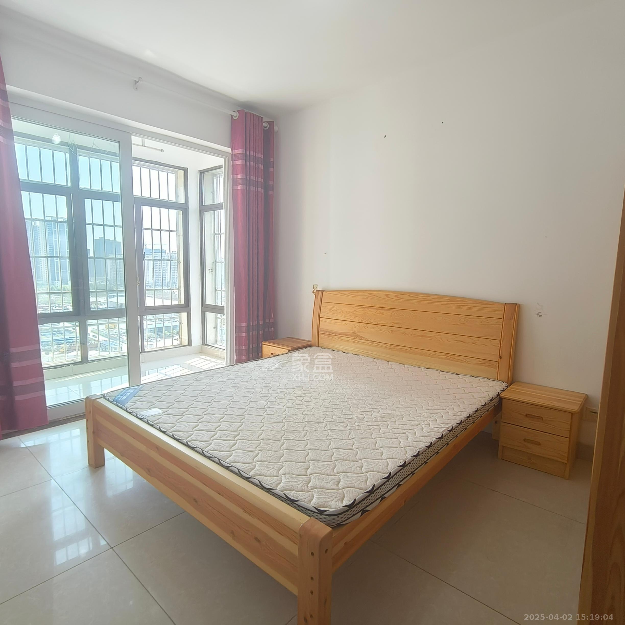 和润园一、二期 3室2厅1卫 1800.0元/月 和润园一、二期 3室2厅1卫 1800.0元/月室内图