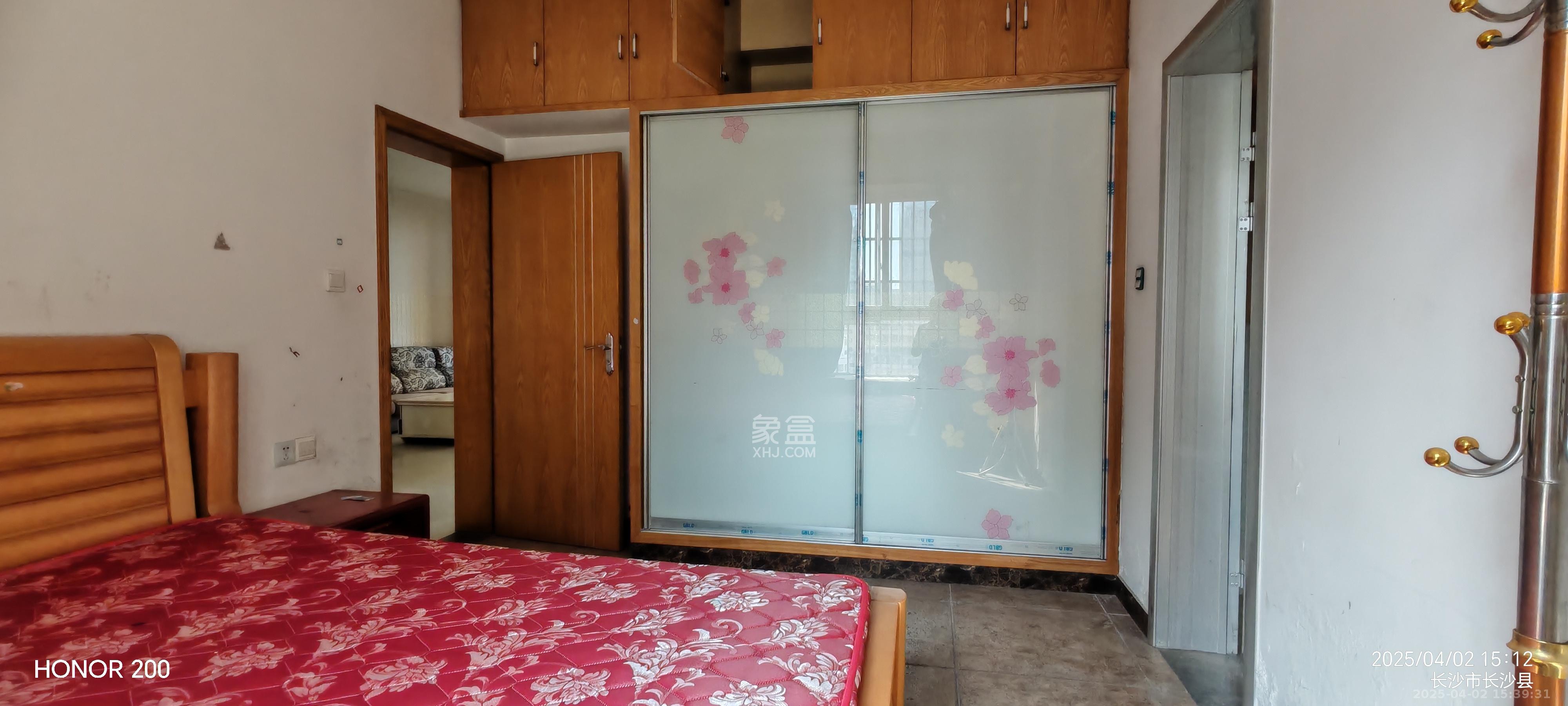 爱琴海岸  3室2厅2卫   1600.00元/月室内图
