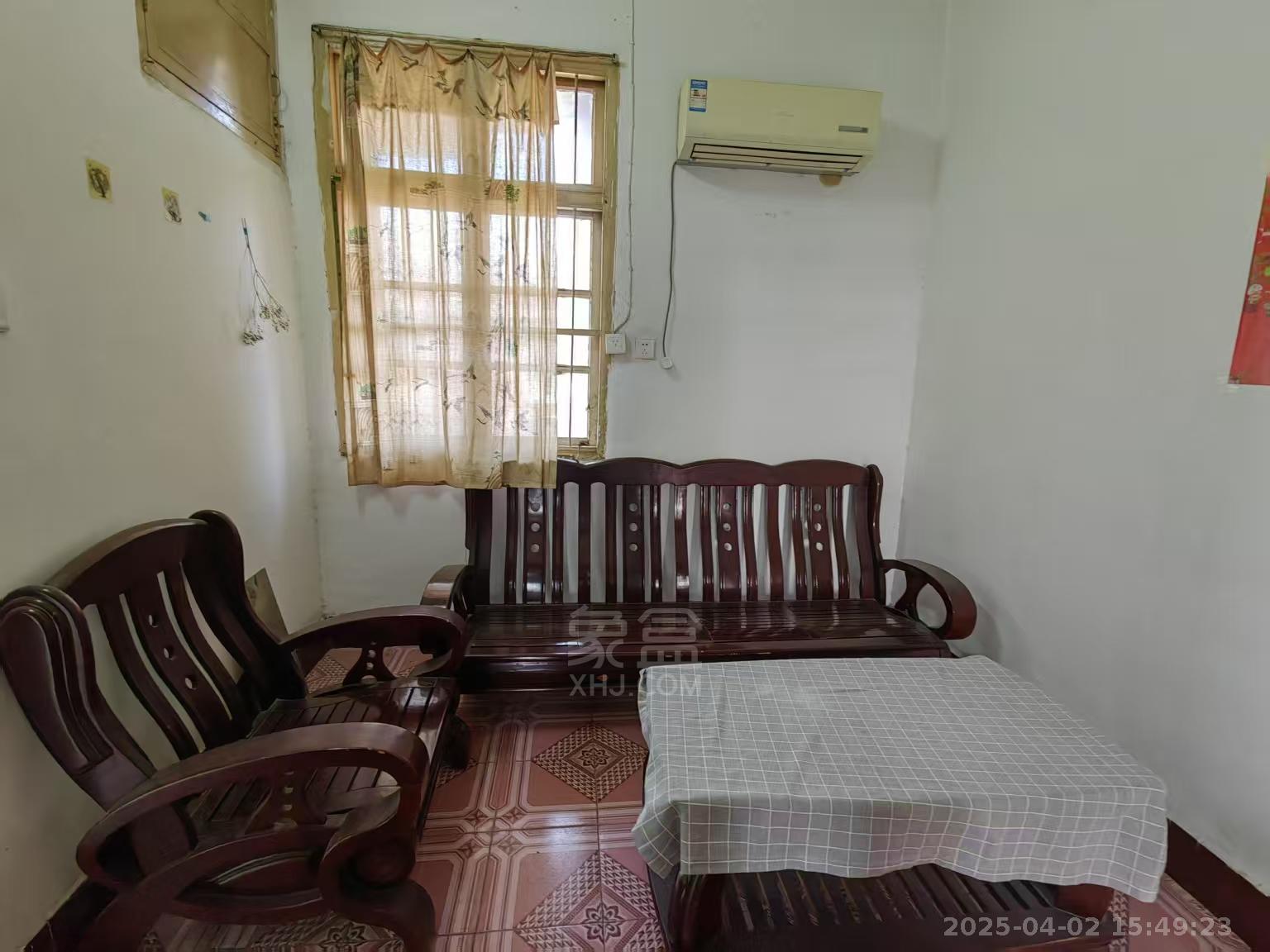 解放二村  2室1厅1卫    700.0元/月 解放二村  2室1厅1卫    700.0元/月室内图