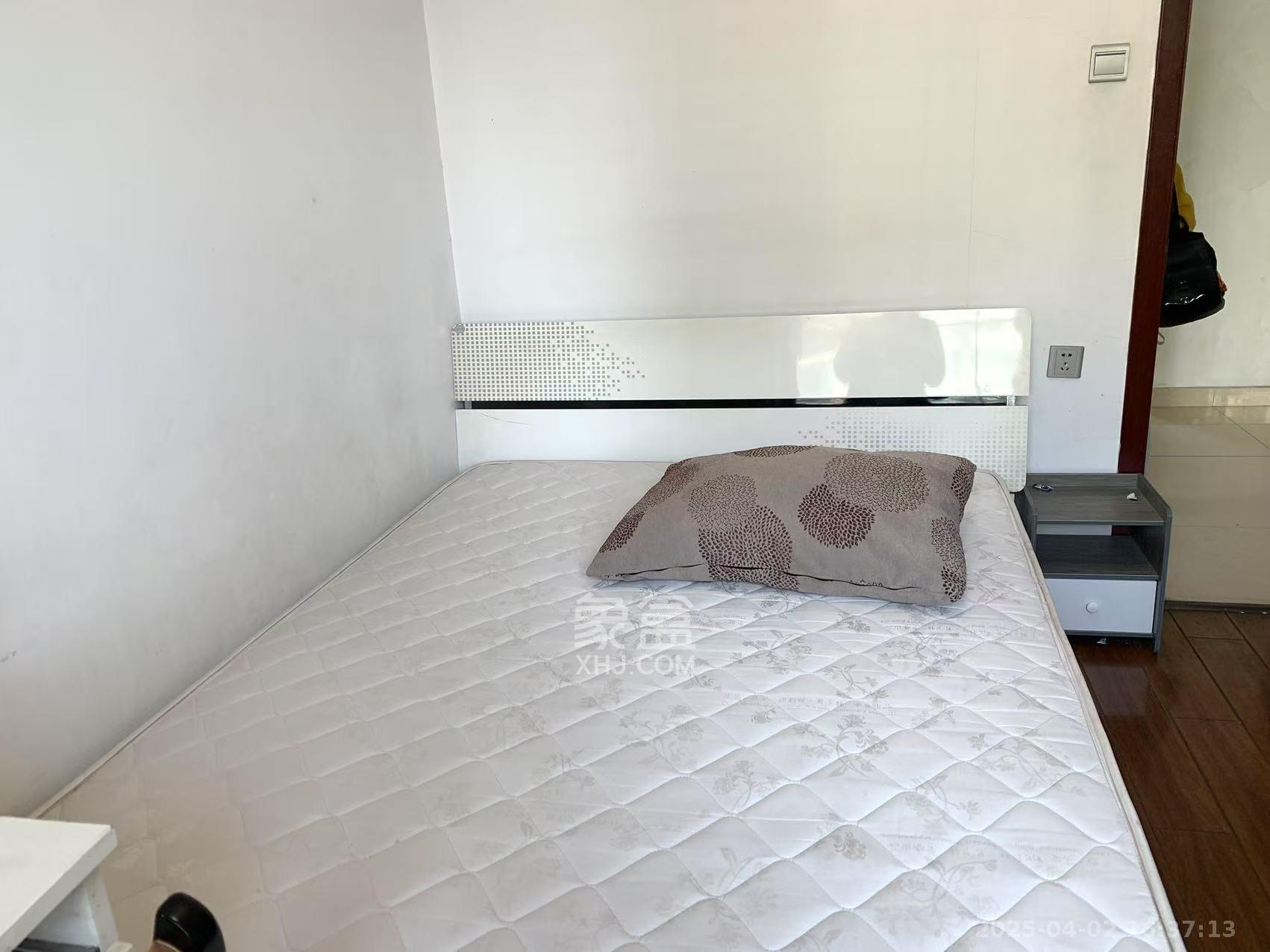 沁园春御院 3室2厅2卫 2700.0元/月 沁园春御院 3室2厅2卫 2700.0元/月室内图