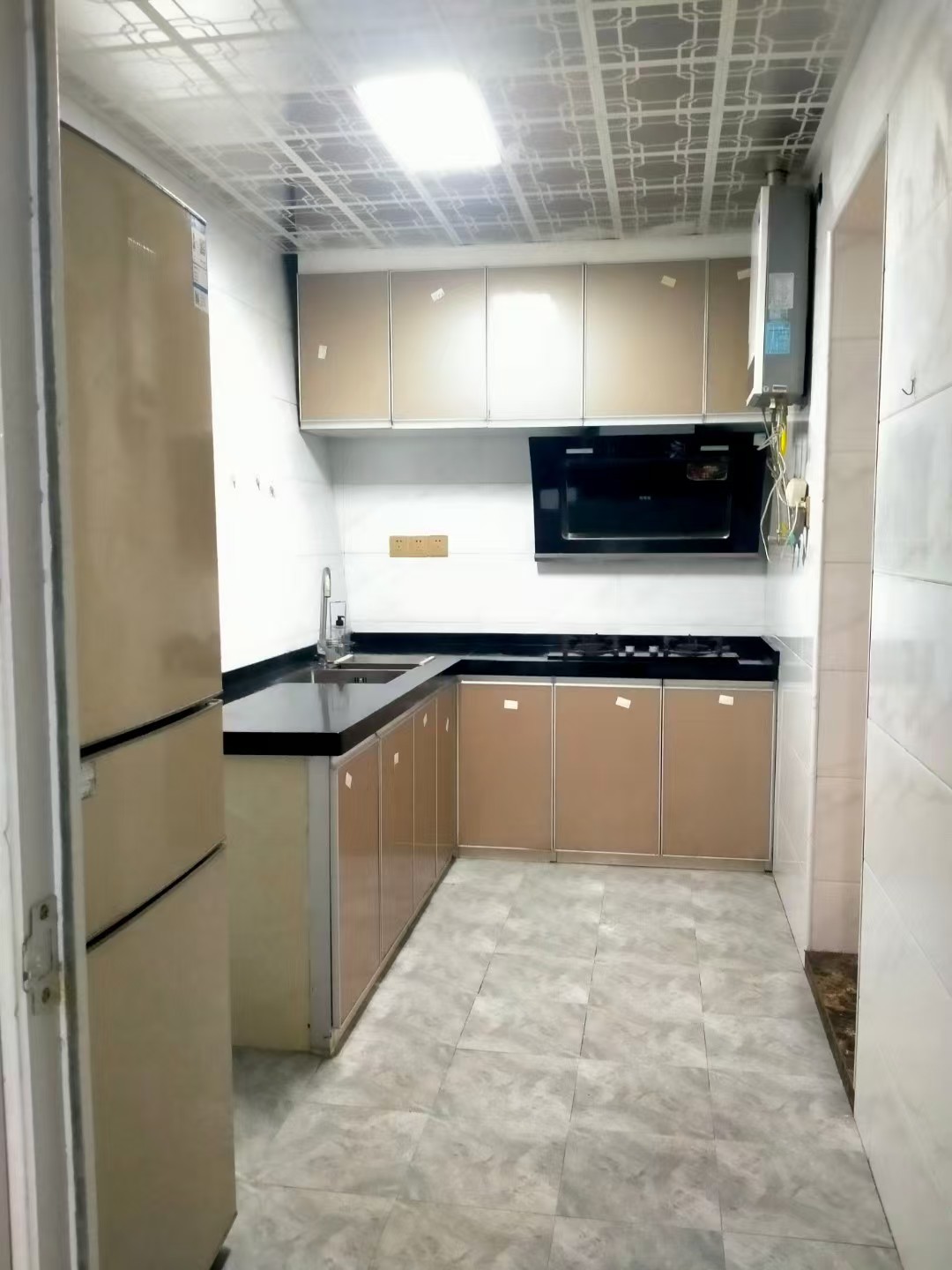 公路局家属院(产权:天马山5号) 2室2厅1卫 800.0元/月 公路局家属院(产权:天马山5号) 2室2厅1卫 800.0元/月室内图