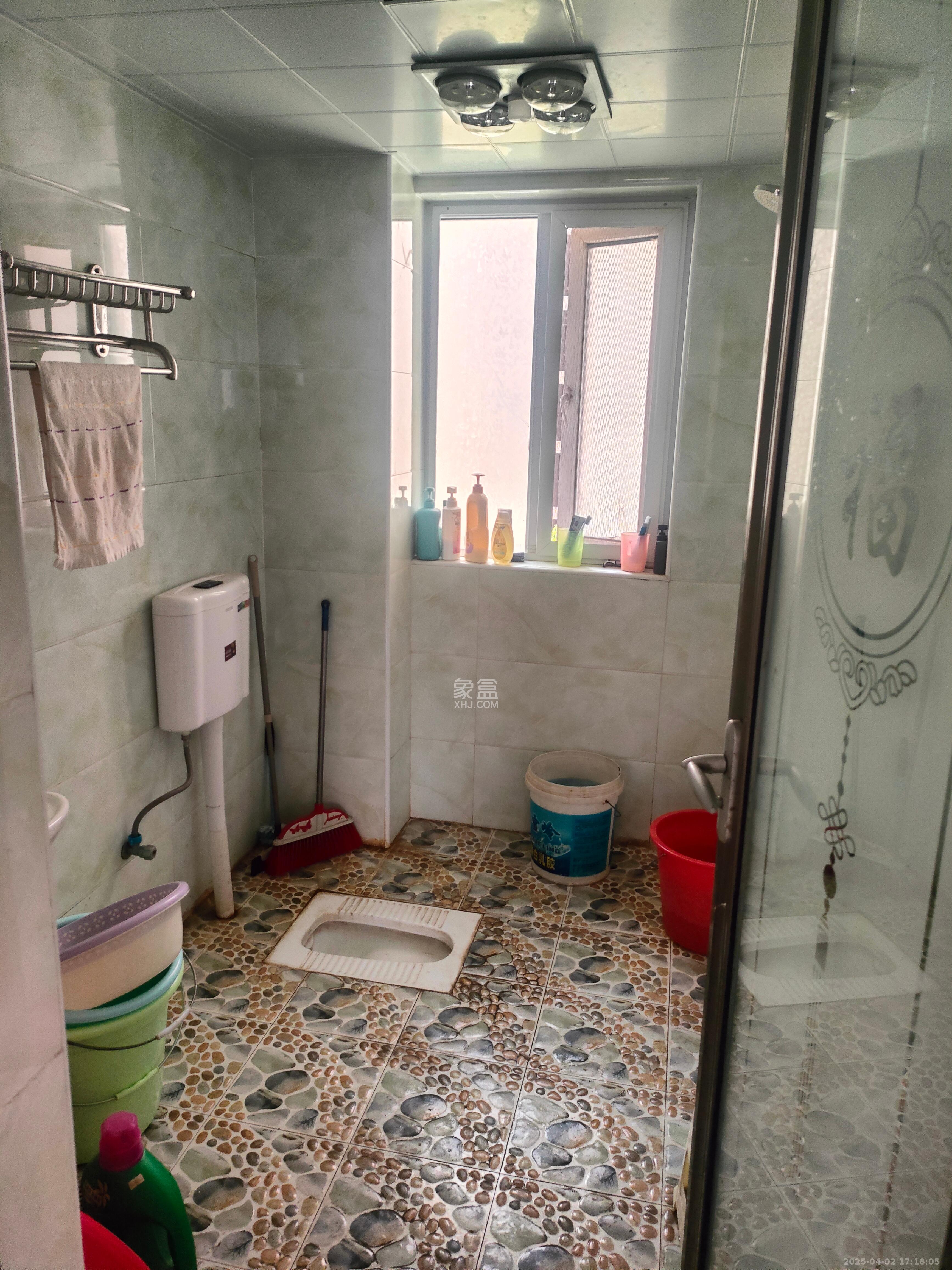 丽发新城 3室2厅1卫 1800.0元/月 丽发新城 3室2厅1卫 1800.0元/月室内图