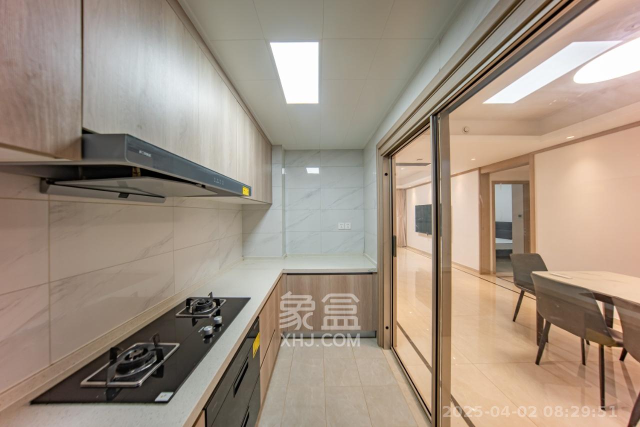 建投象山国际  4室2厅2卫   3600.00元/月室内图