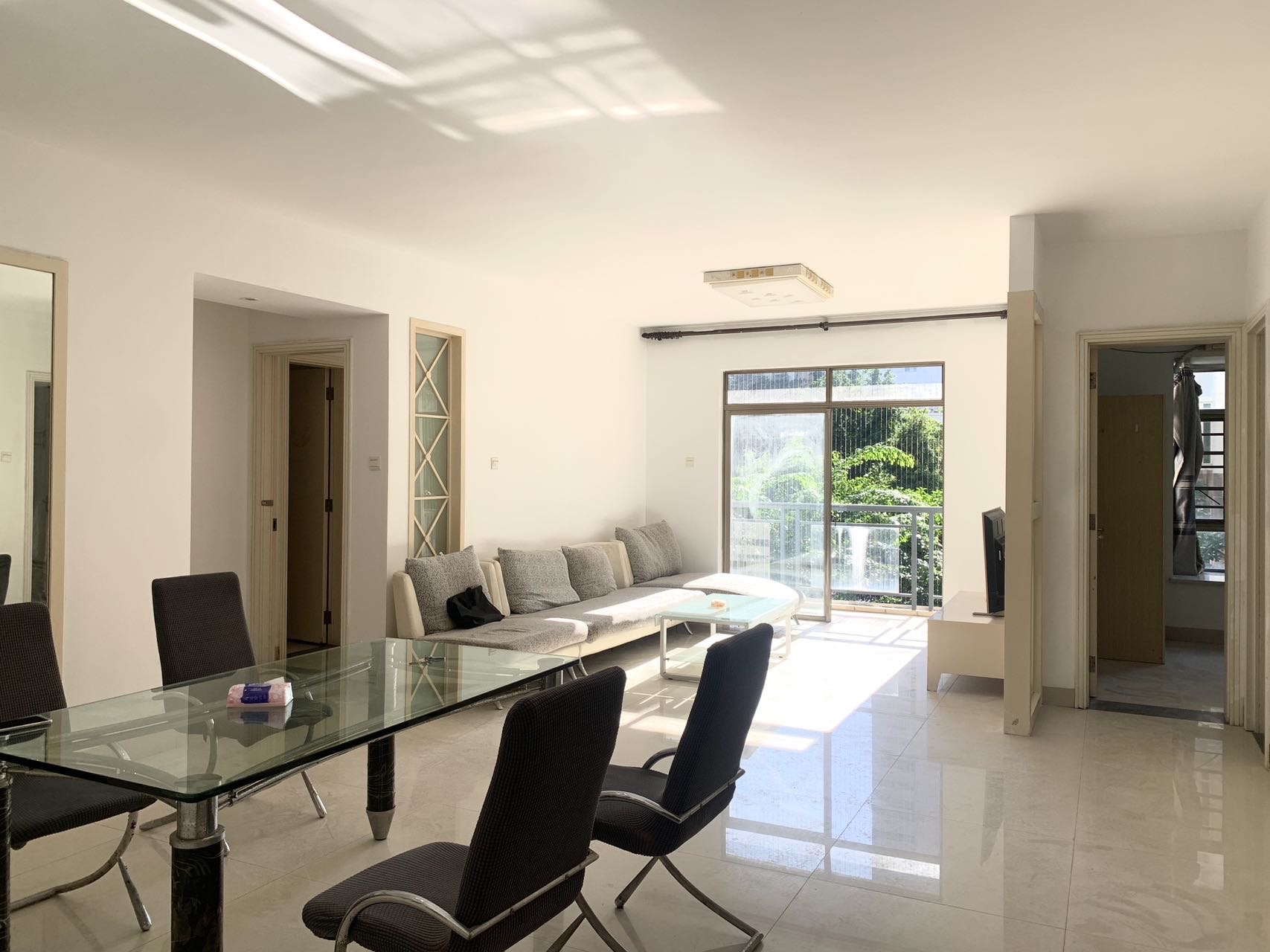 亚洲豪苑南区  3室2厅2卫    160.0万 亚洲豪苑南区  3室2厅2卫    160.0万室内图