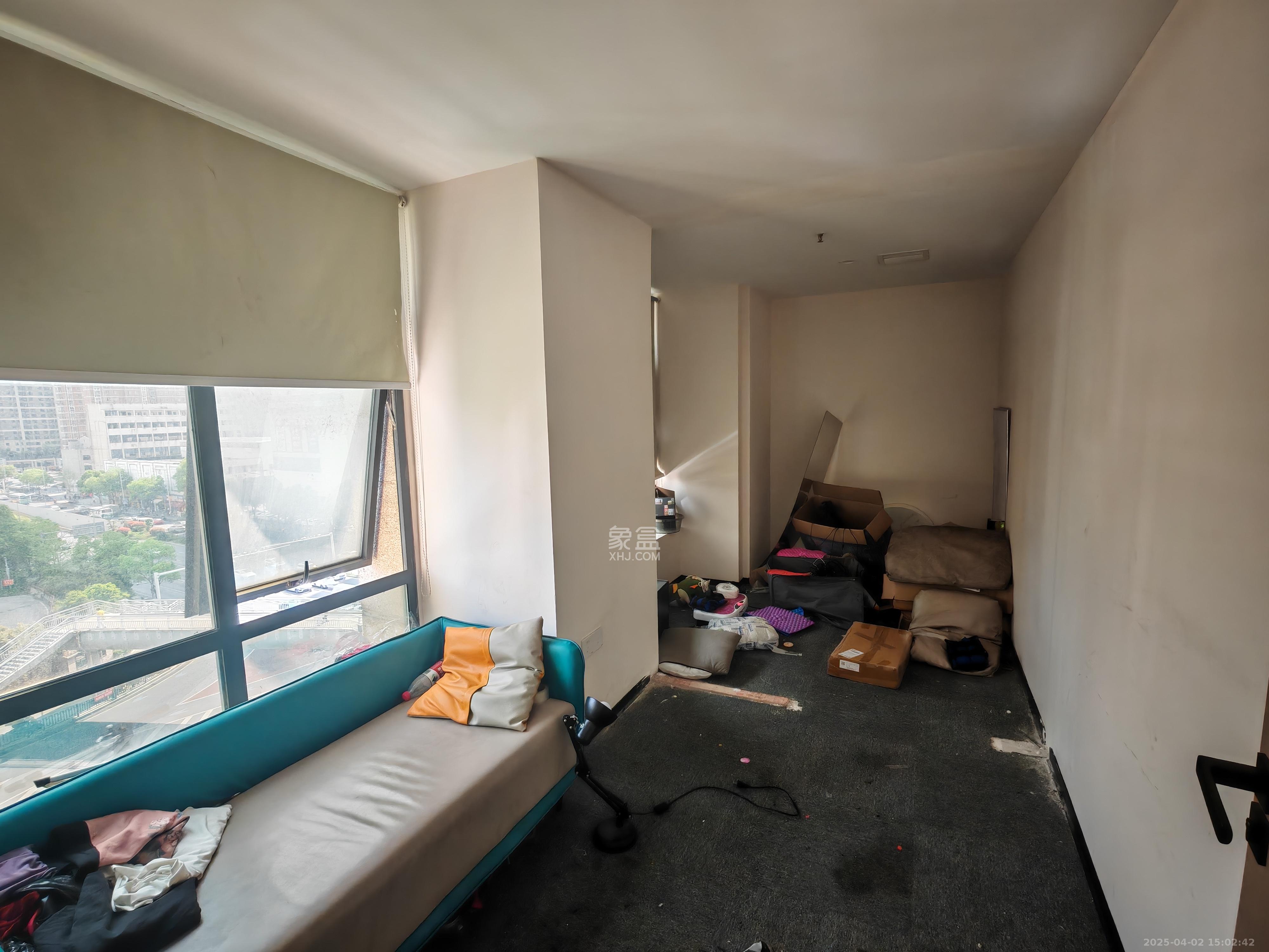 蓝湾国际广场 1室1厅1卫 15800.0元/月 蓝湾国际广场 1室1厅1卫 15800.0元/月室内图