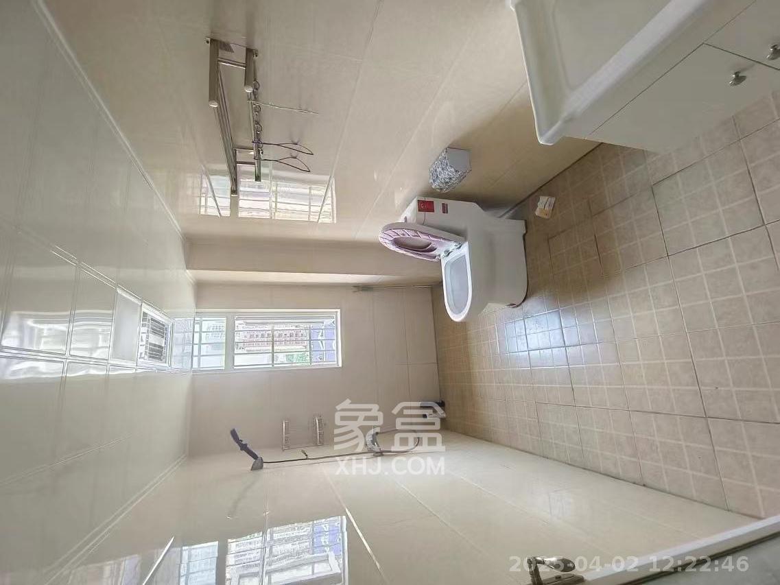 家兴苑 3室2厅2卫 2400.0元/月 家兴苑 3室2厅2卫 2400.0元/月室内图