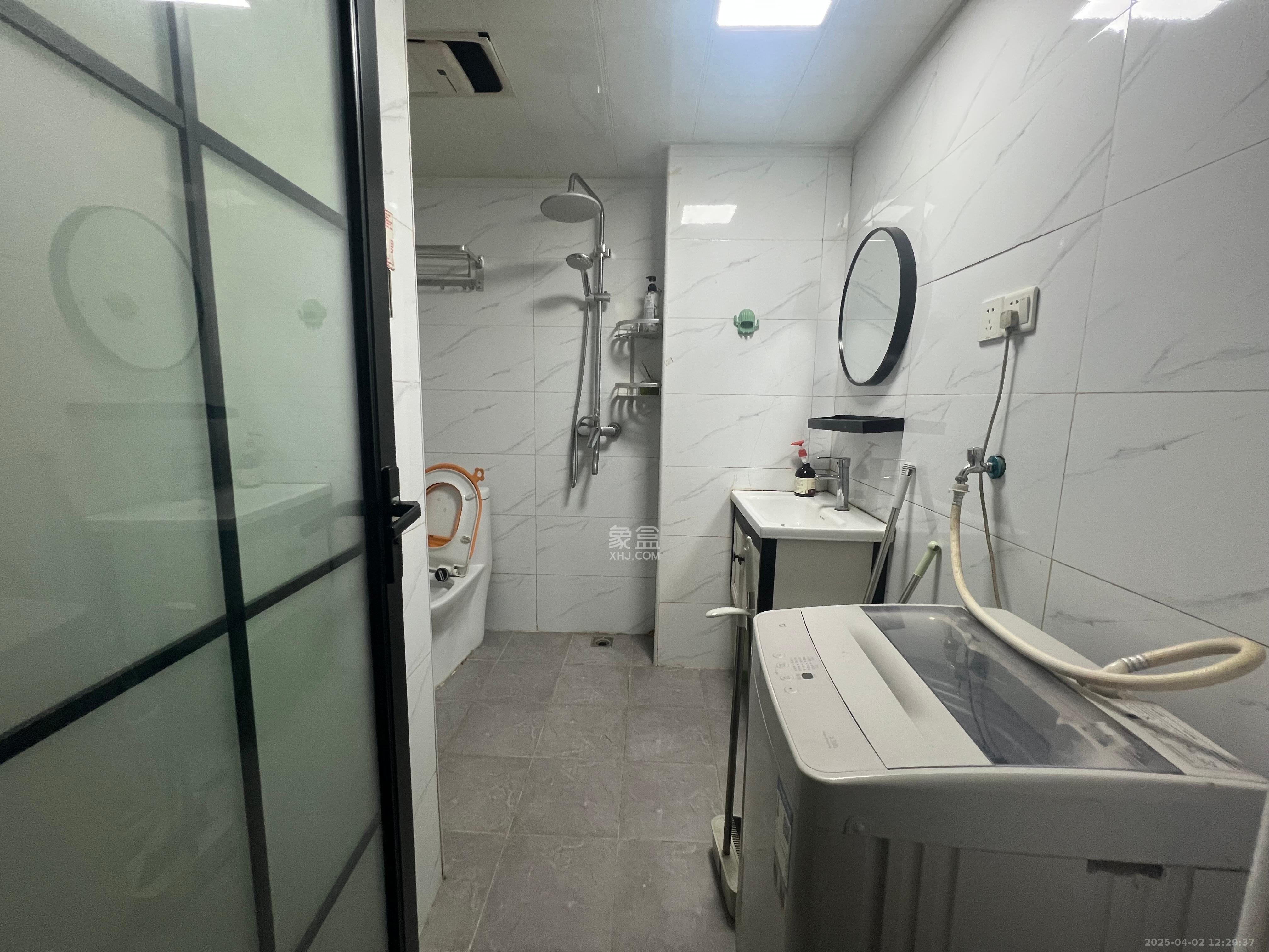 东上一品  1室1厅1卫    1800.0元/月 东上一品  1室1厅1卫    1800.0元/月室内图