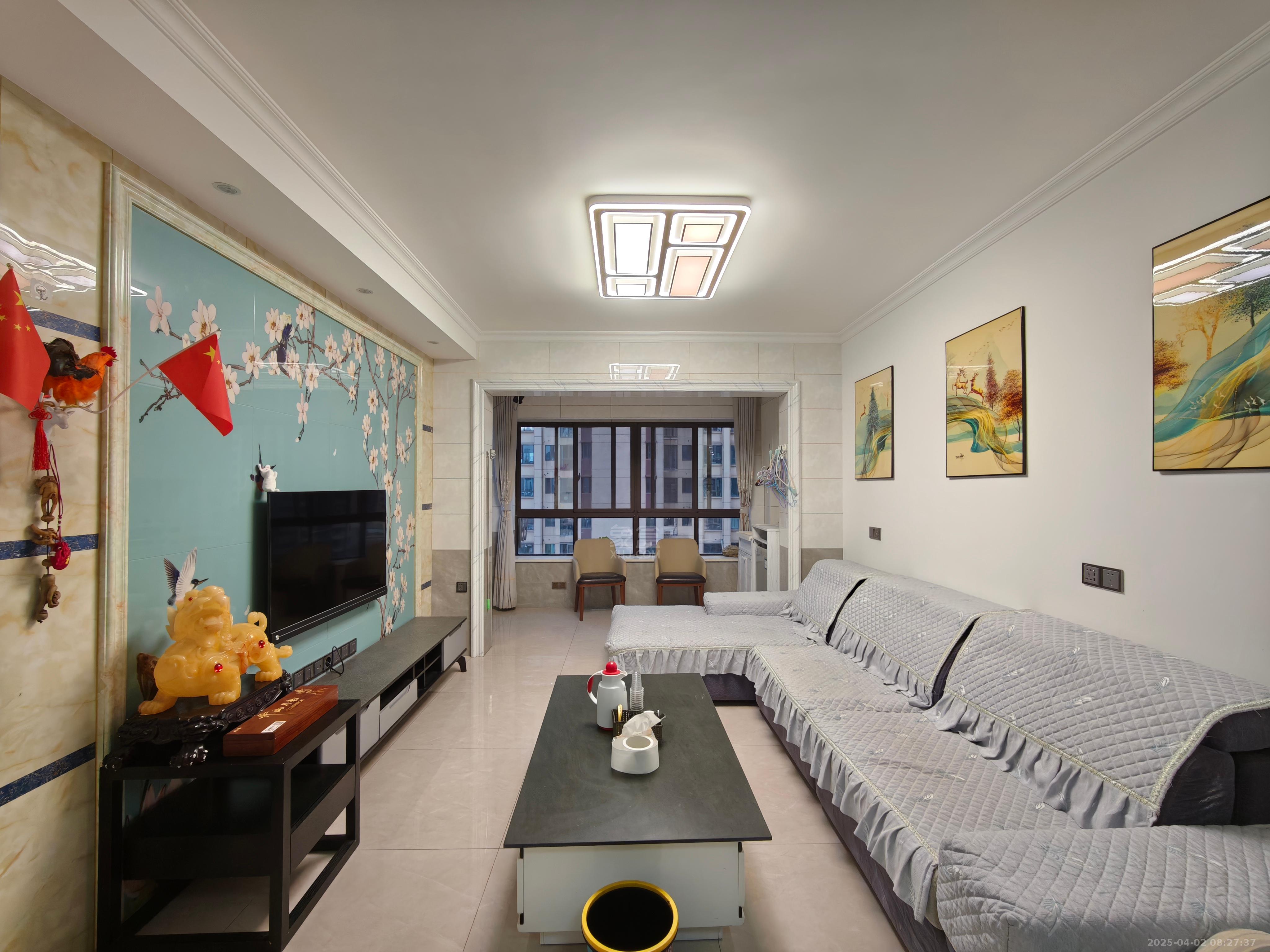 中房天玺湾 3室2厅2卫 1700.0元/月 中房天玺湾 3室2厅2卫 1700.0元/月室内图