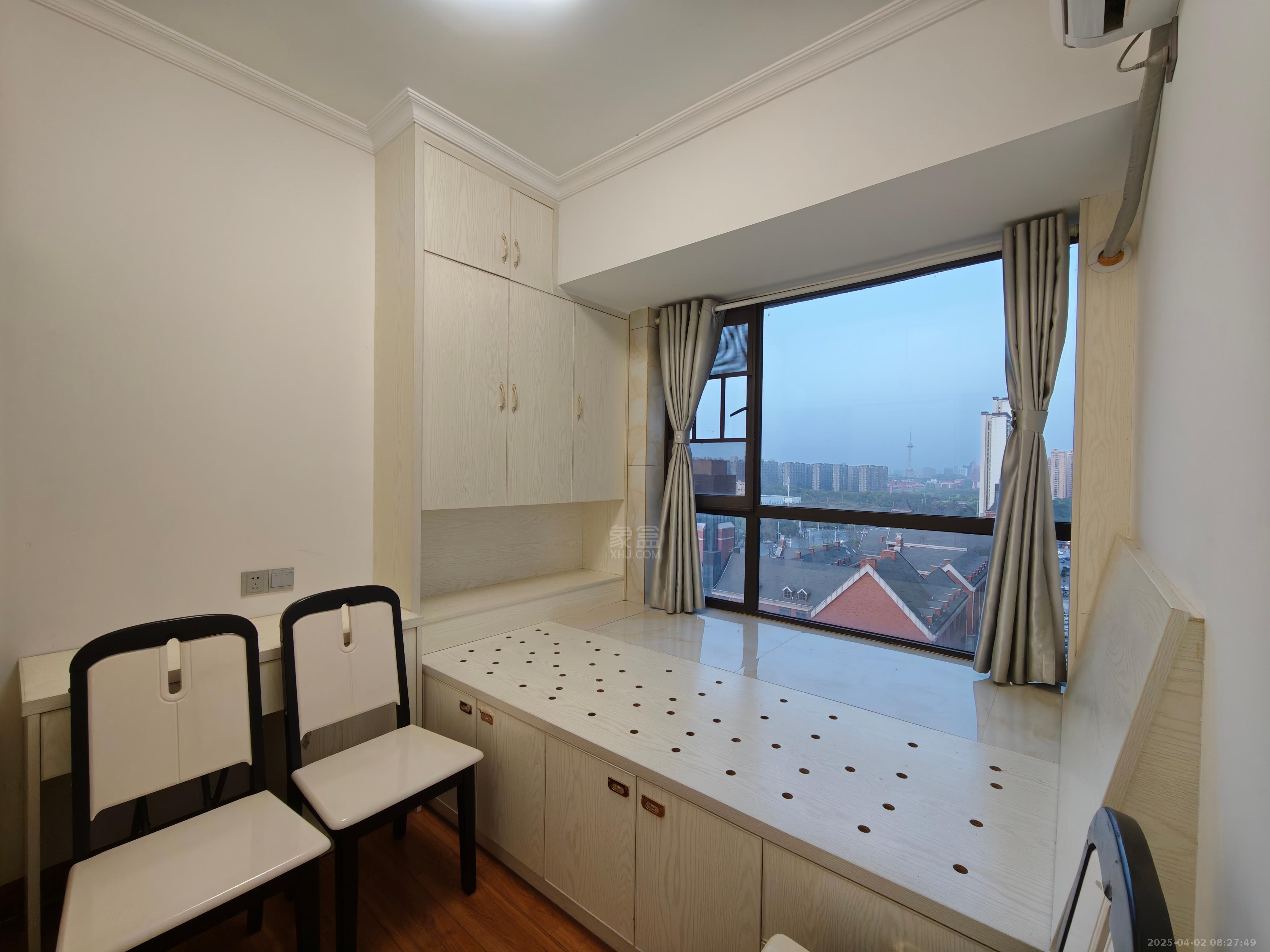 中房天玺湾 3室2厅2卫 1700.0元/月 中房天玺湾 3室2厅2卫 1700.0元/月室内图