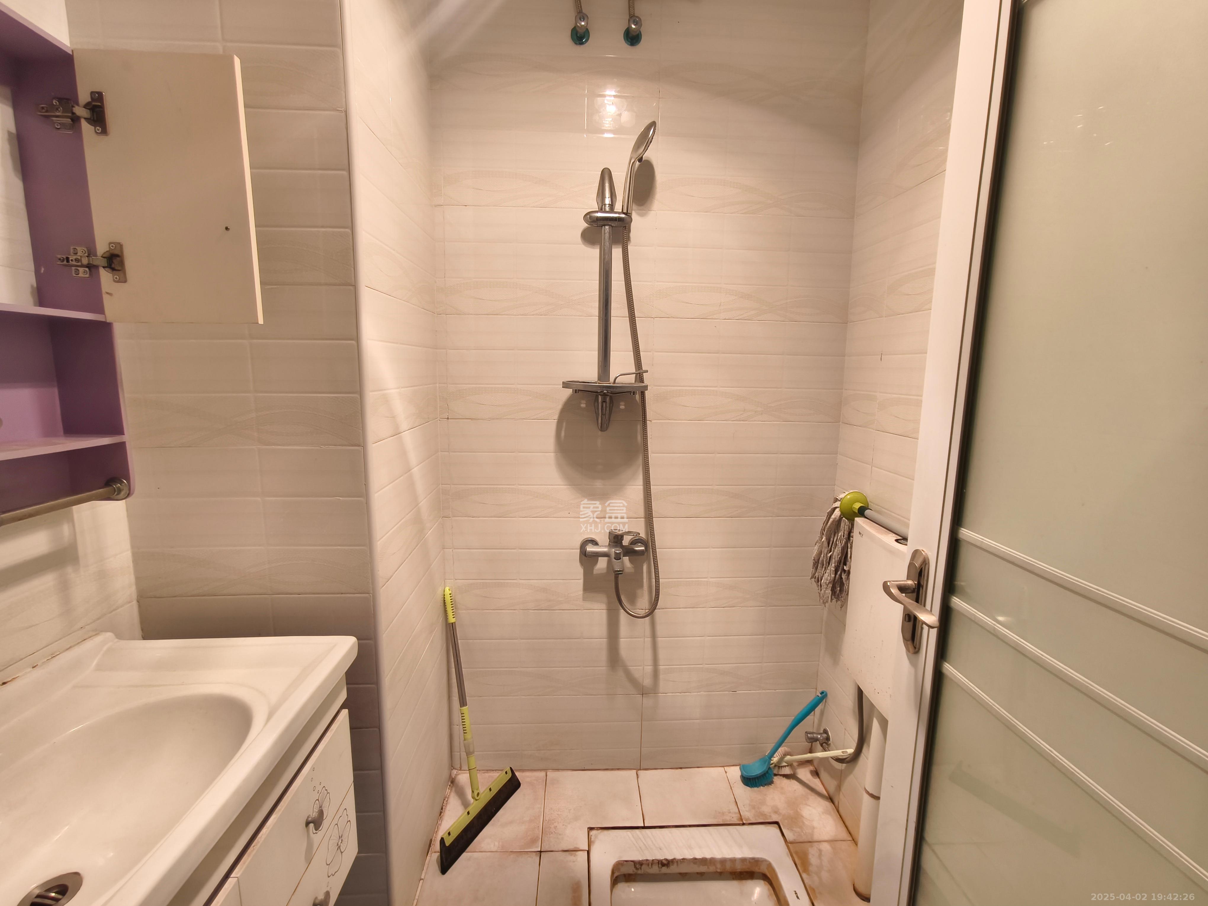 长房时代城 1室1厅1卫 1400.0元/月 长房时代城 1室1厅1卫 1400.0元/月室内图