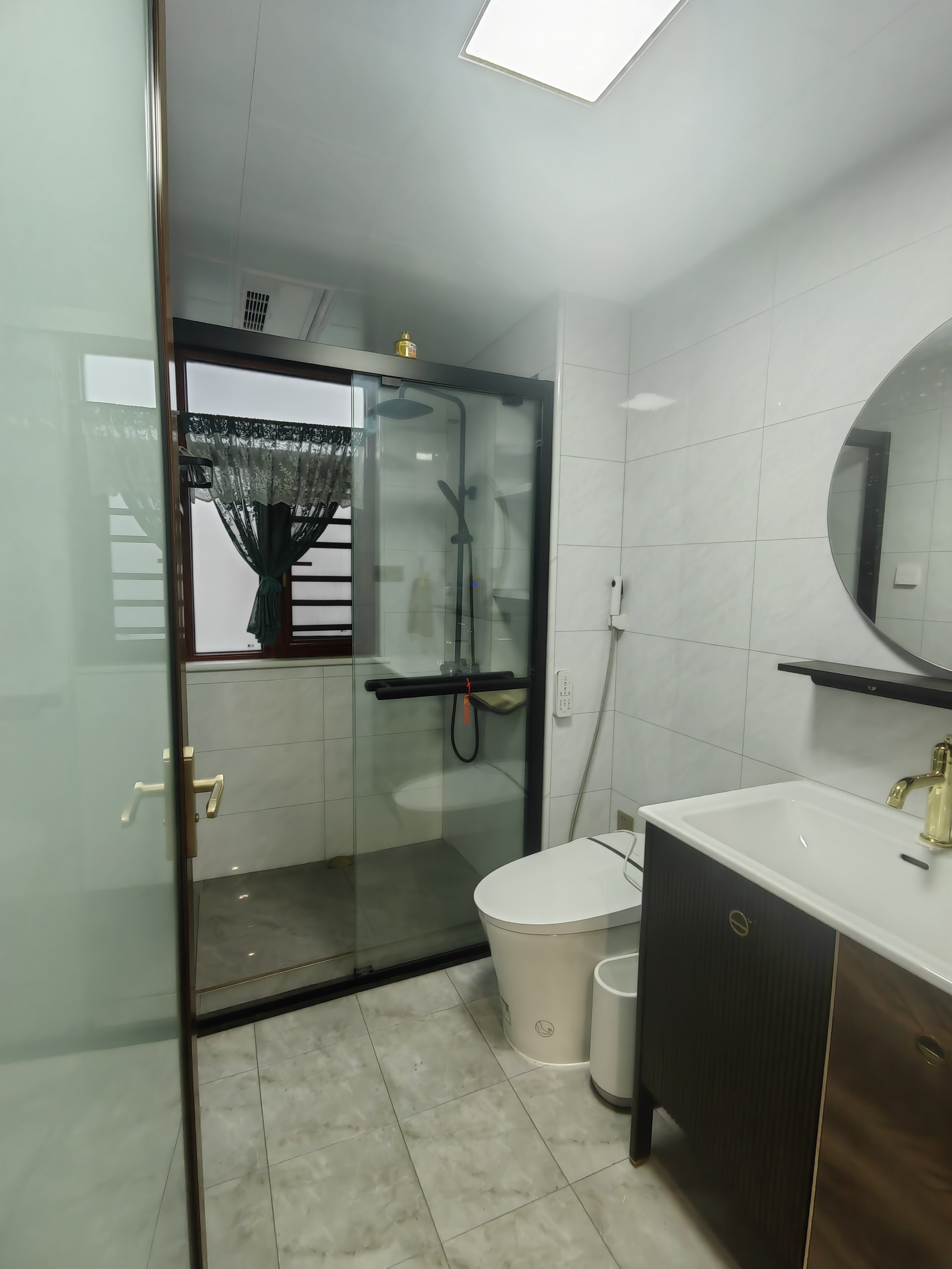 紫旭名园 4室2厅2卫 3200.0元/月 紫旭名园 4室2厅2卫 3200.0元/月室内图