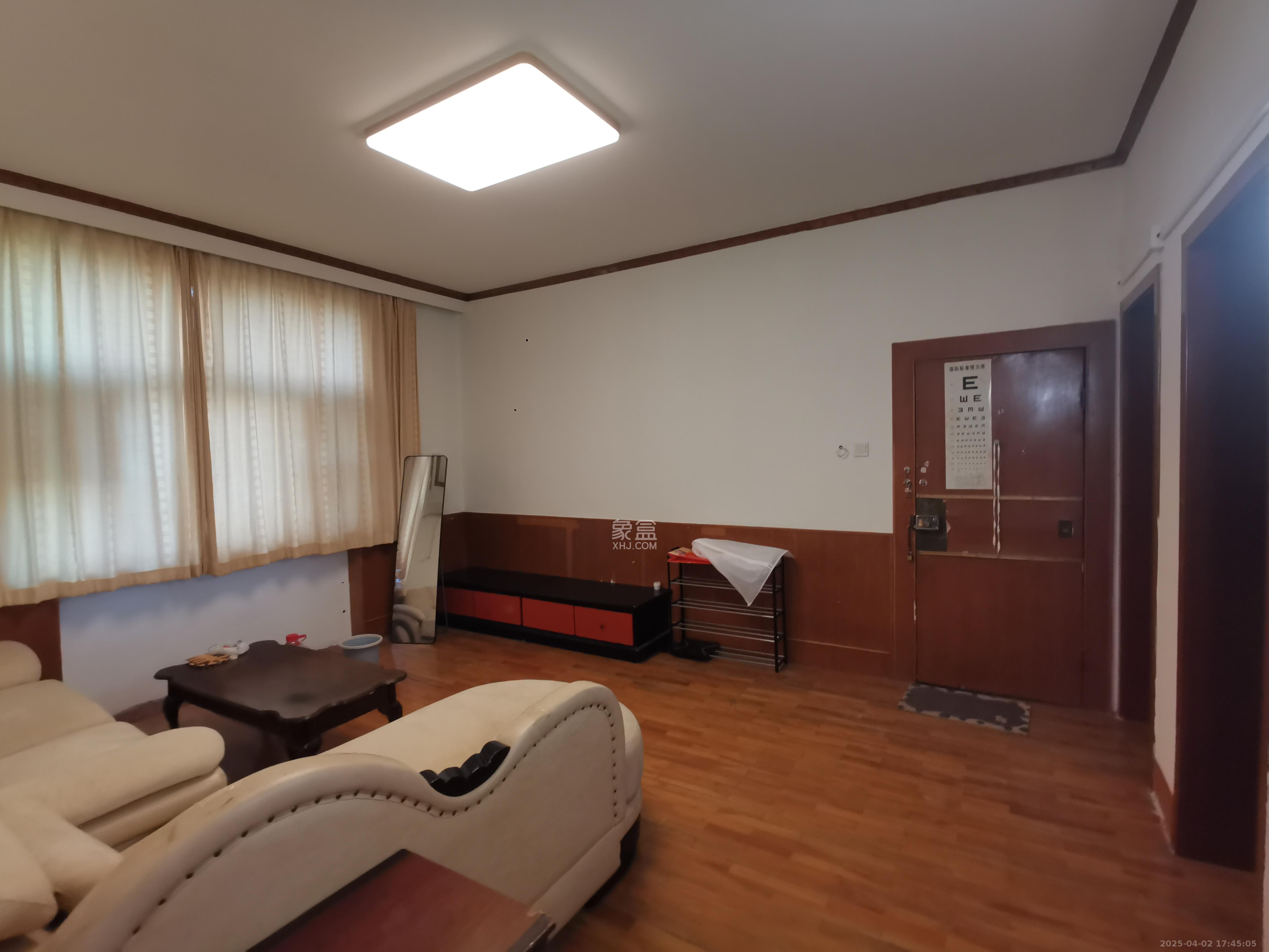 林业厅宿舍  3室2厅1卫    2000.0元/月 林业厅宿舍  3室2厅1卫    2000.0元/月室内图