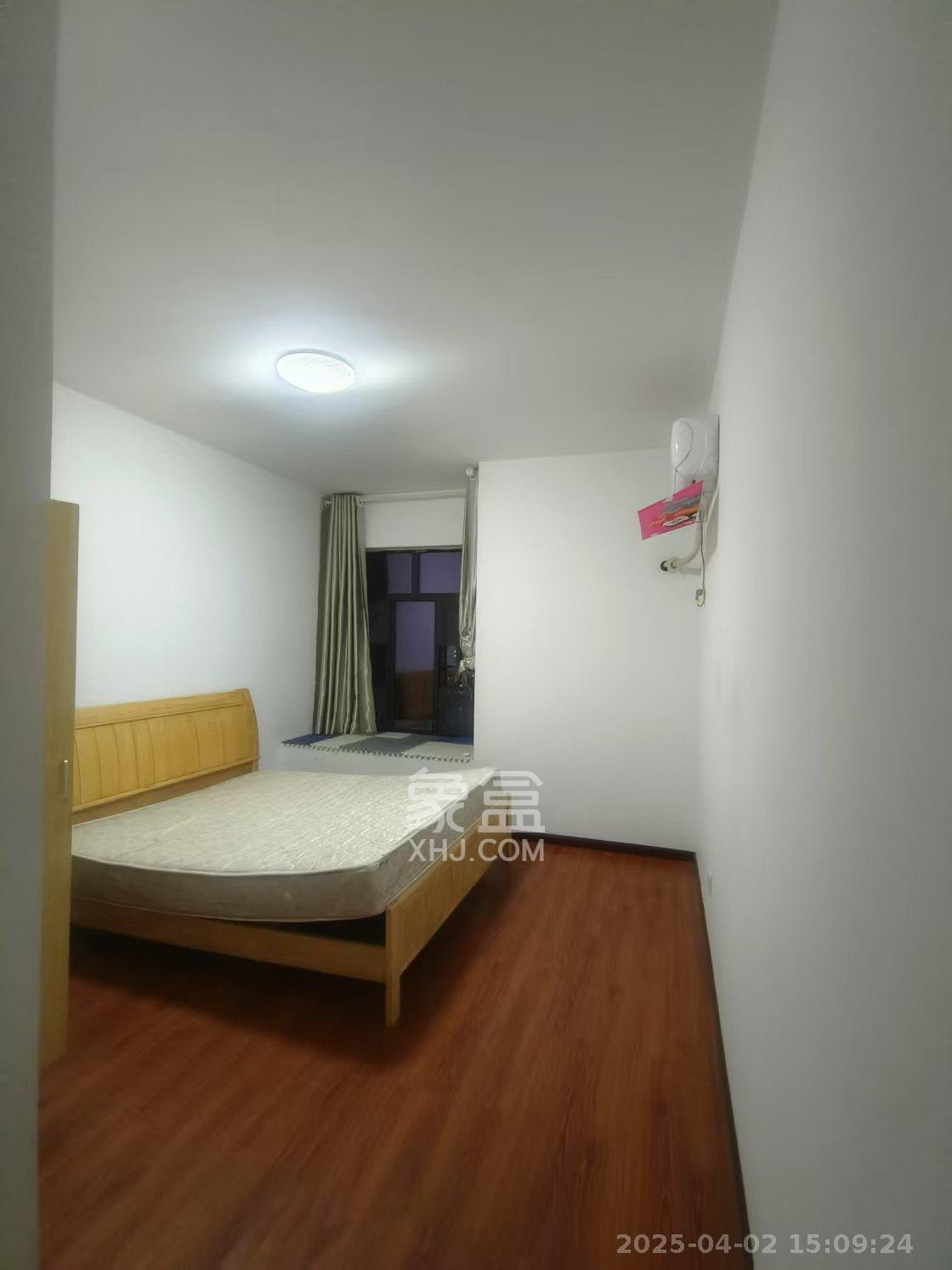 德润小区(丰升德润小区) 3室2厅2卫 2400.0元/月 德润小区(丰升德润小区) 3室2厅2卫 2400.0元/月室内图