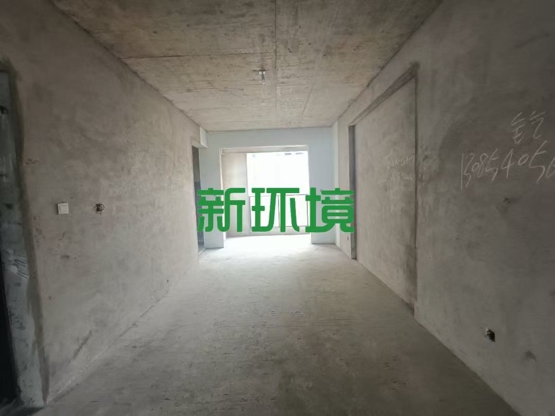 江与城 4室2厅2卫 180.0万 江与城 4室2厅2卫 180.0万客厅