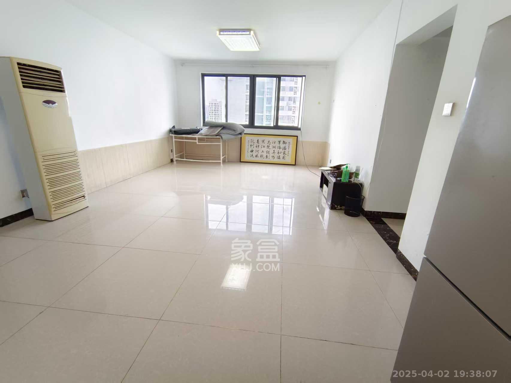 阳光100一期、四五期  4室2厅1卫    2900.0元/月 阳光100一期、四五期  4室2厅1卫    2900.0元/月