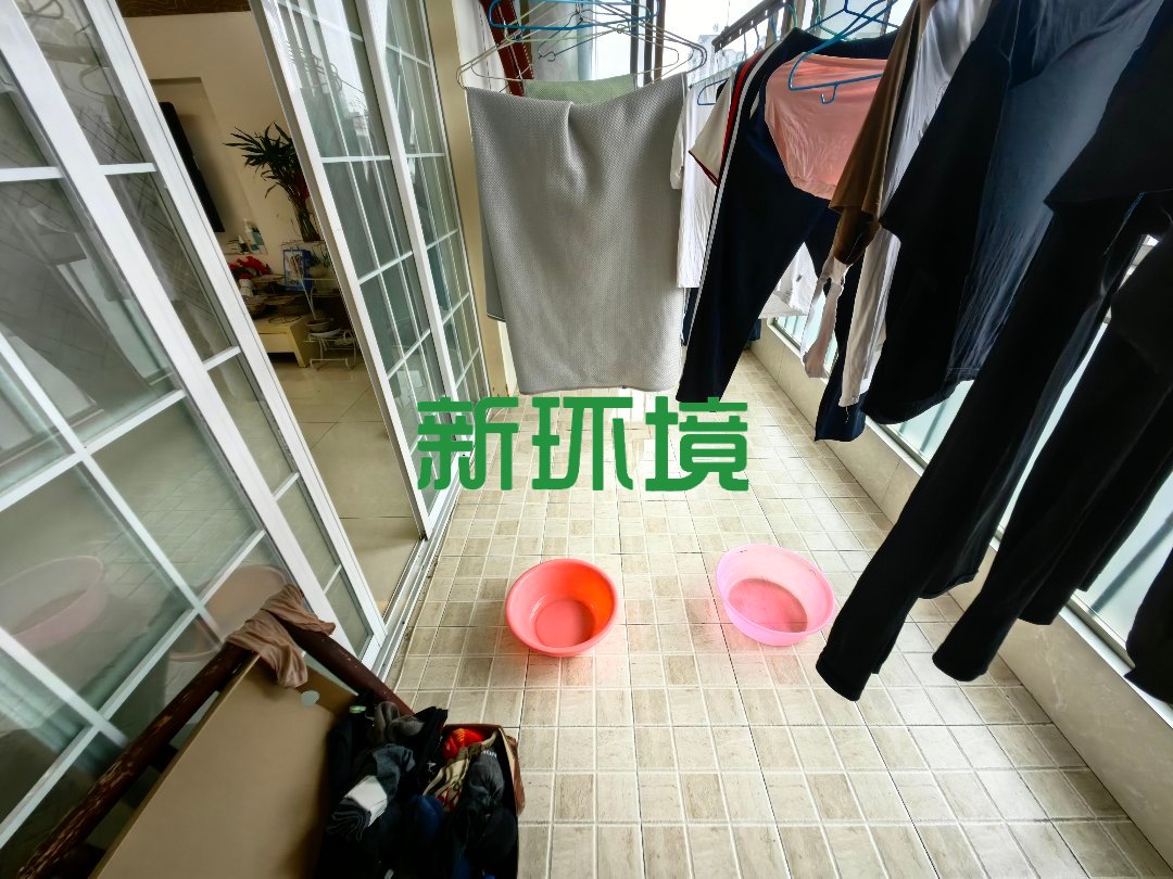 鼎泰逸景园  3室2厅2卫   50.00万客厅